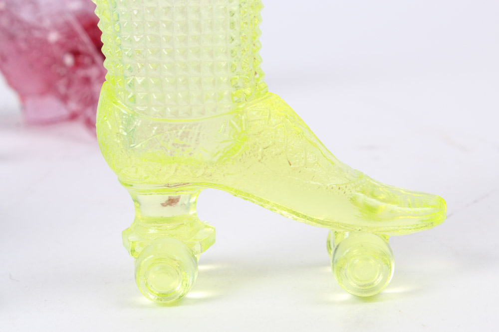 Fenton Glass Shoes Including Vaseline Glass