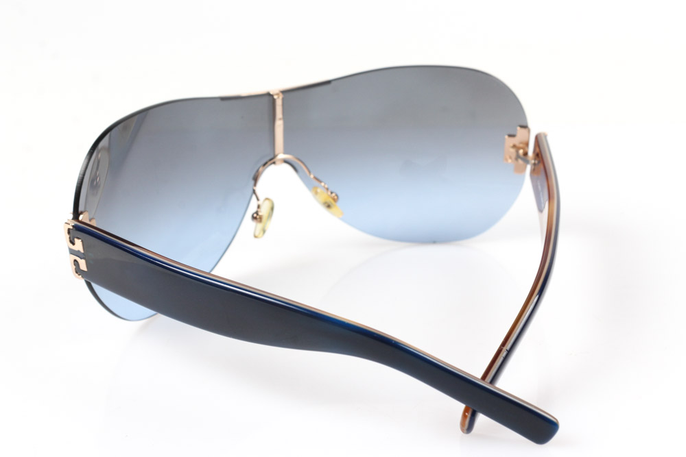 Tory Burch Aviator Sunglasses with Tortoiseshell Patterned Case