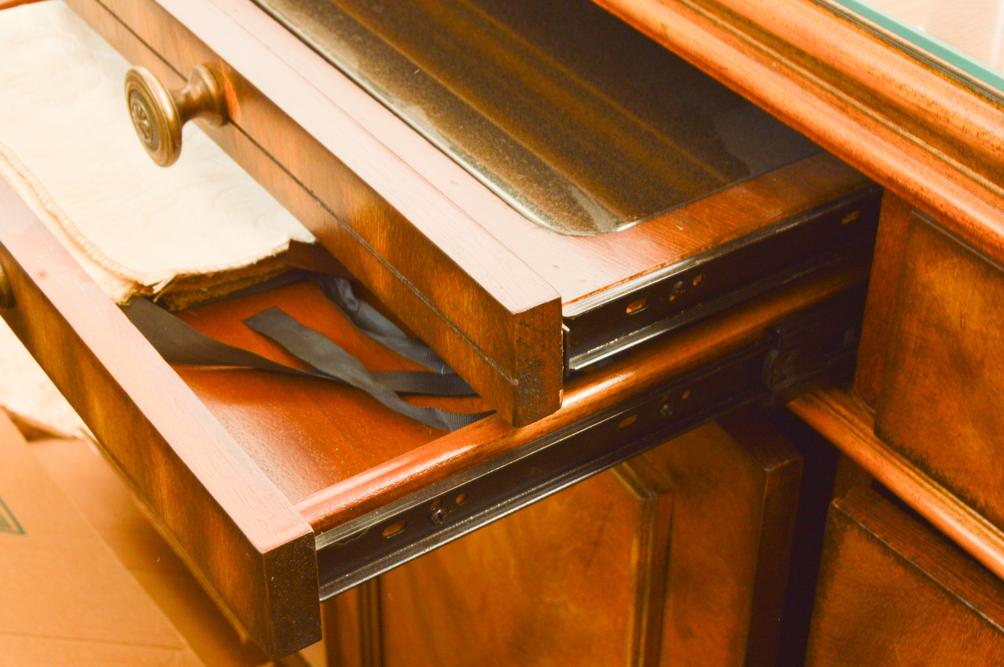 Mahogany Bar by Pulaski Furniture