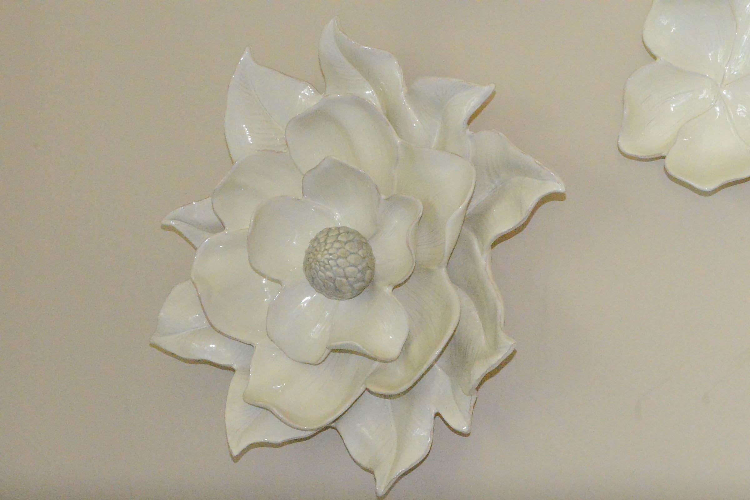 Set of Porcelain Floral Wall Decor