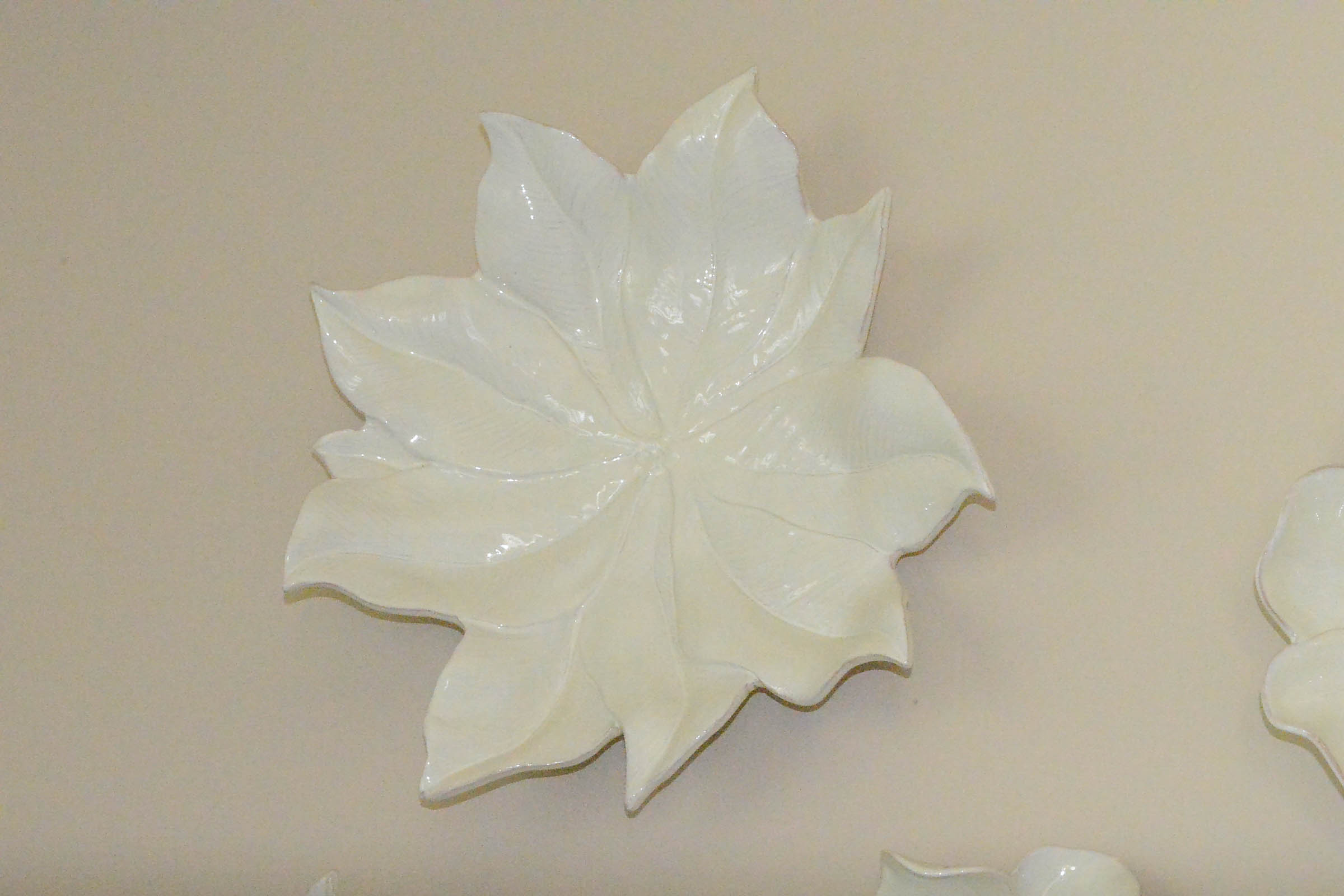 Set of Porcelain Floral Wall Decor