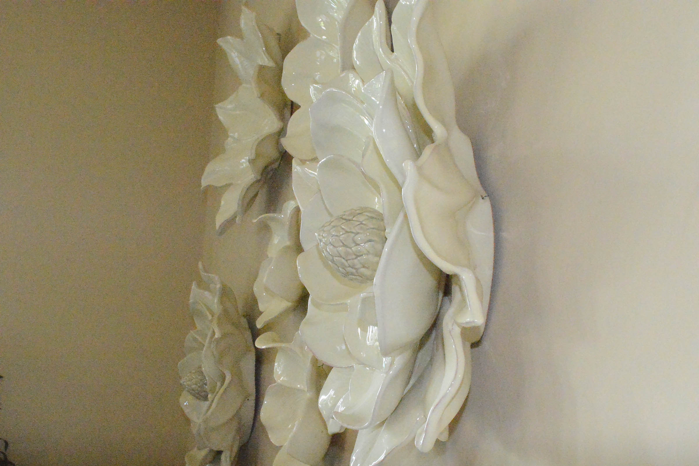 Set of Porcelain Floral Wall Decor