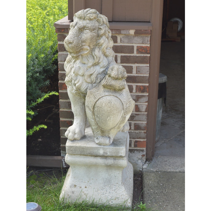 Gray Concrete Lion Statue