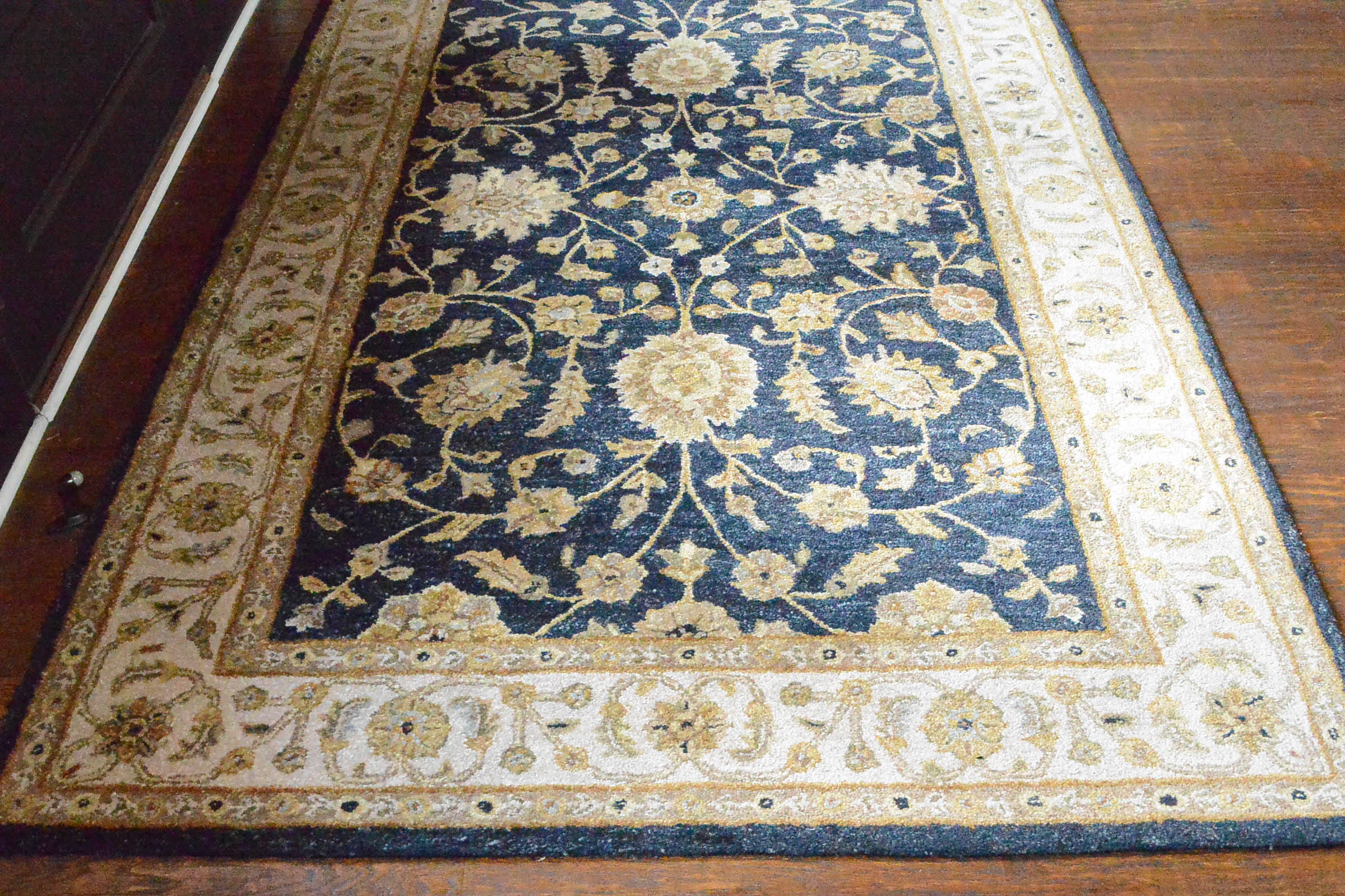 Tufted Persian-Style Area Rug