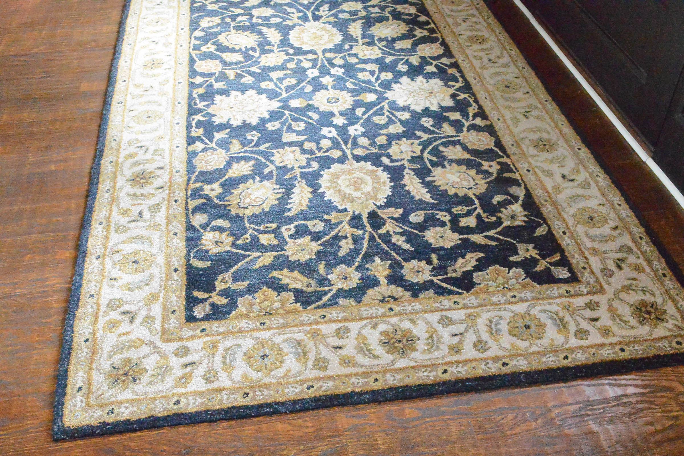 Tufted Persian-Style Area Rug