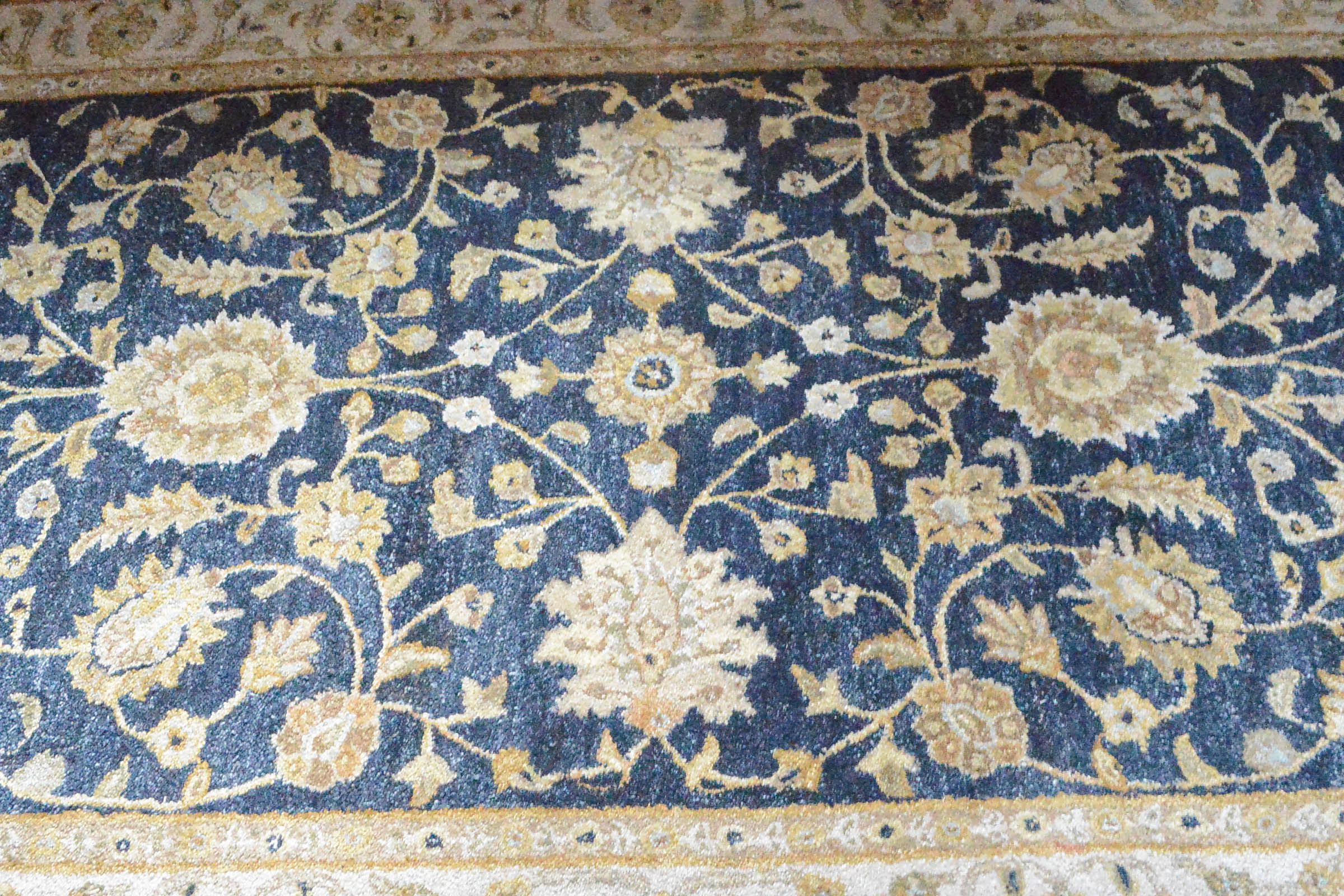 Tufted Persian-Style Area Rug