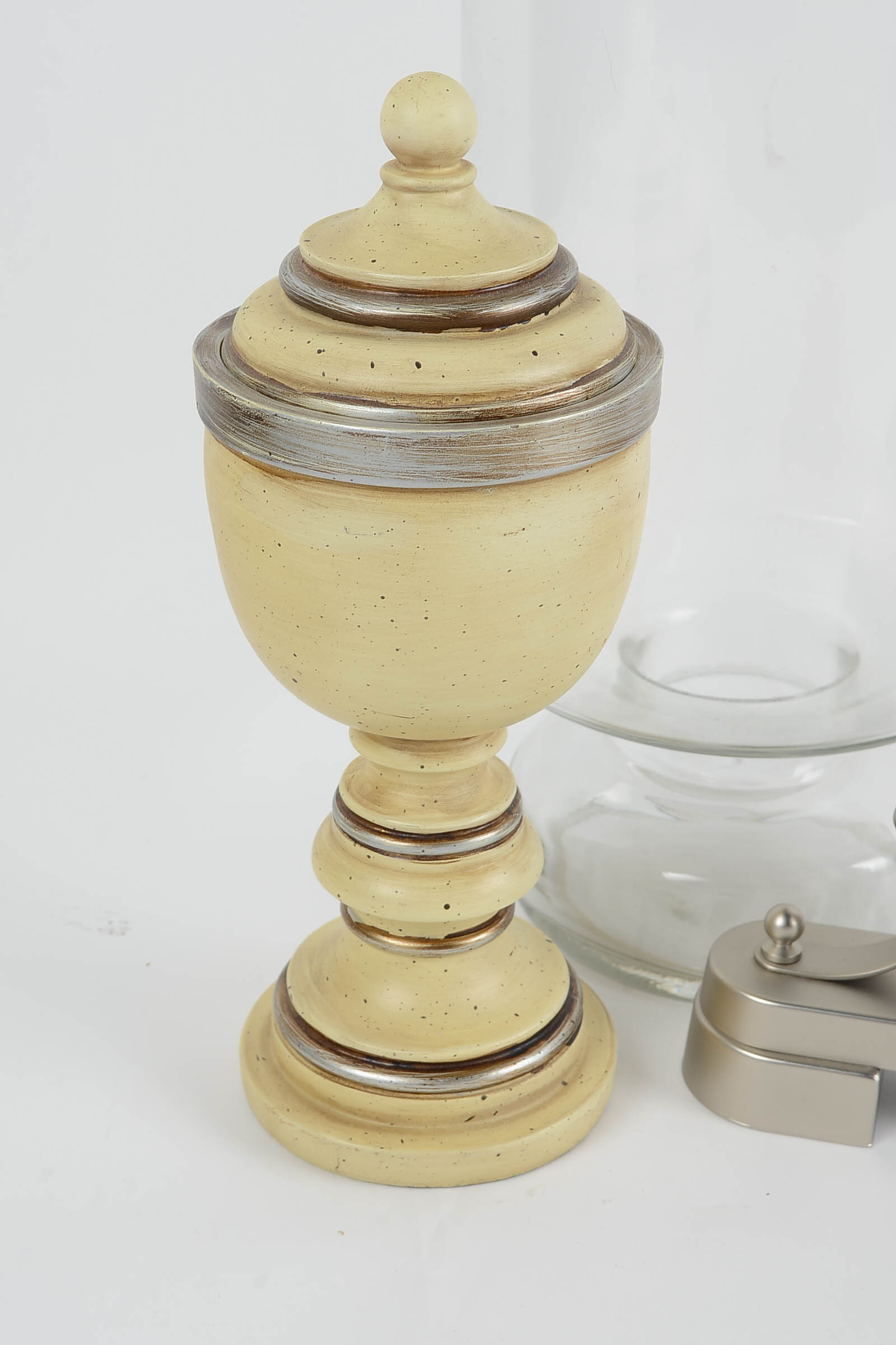 Selection of Home Decor including Chaney Clock