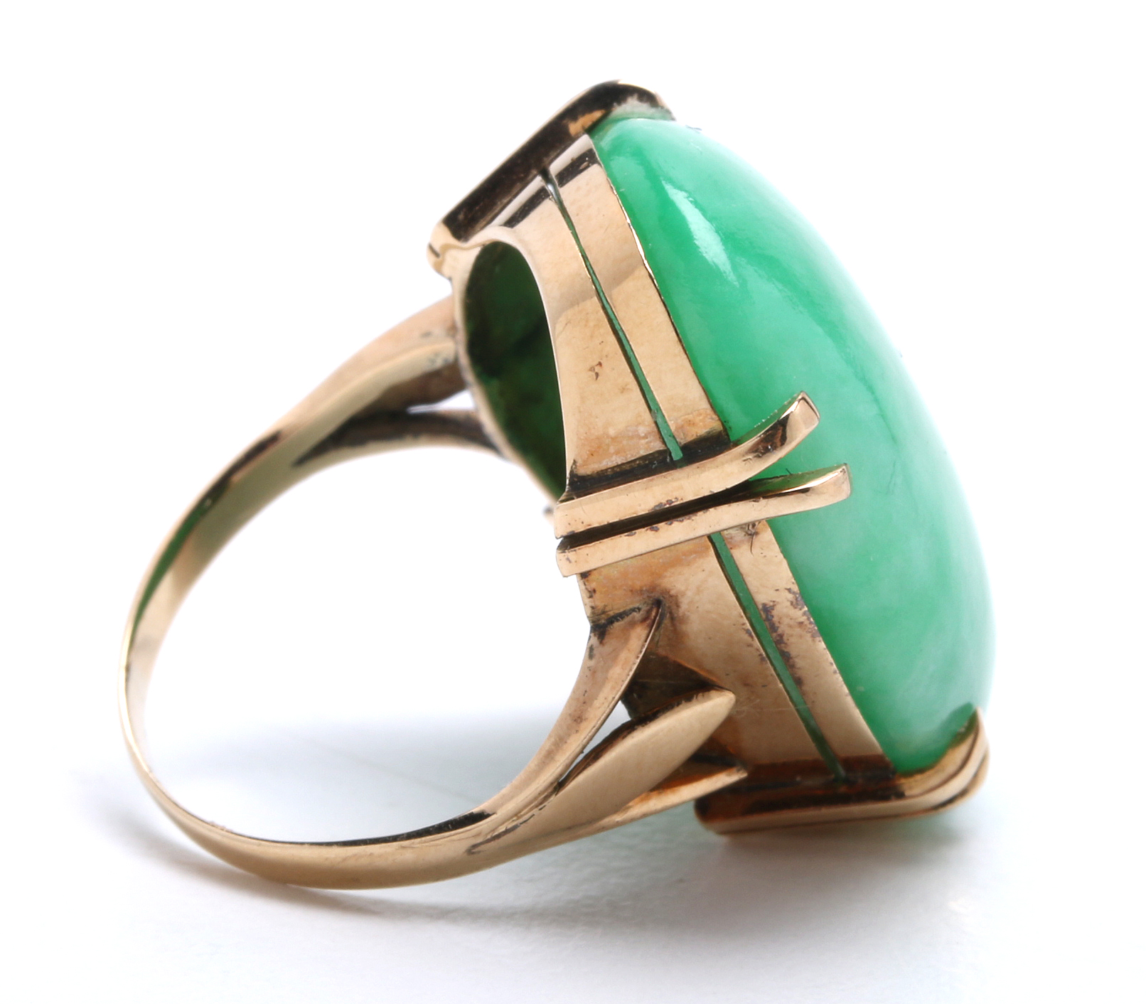 Apple Green Jadeite Oval Cabochon Ring in 14K Yellow Gold