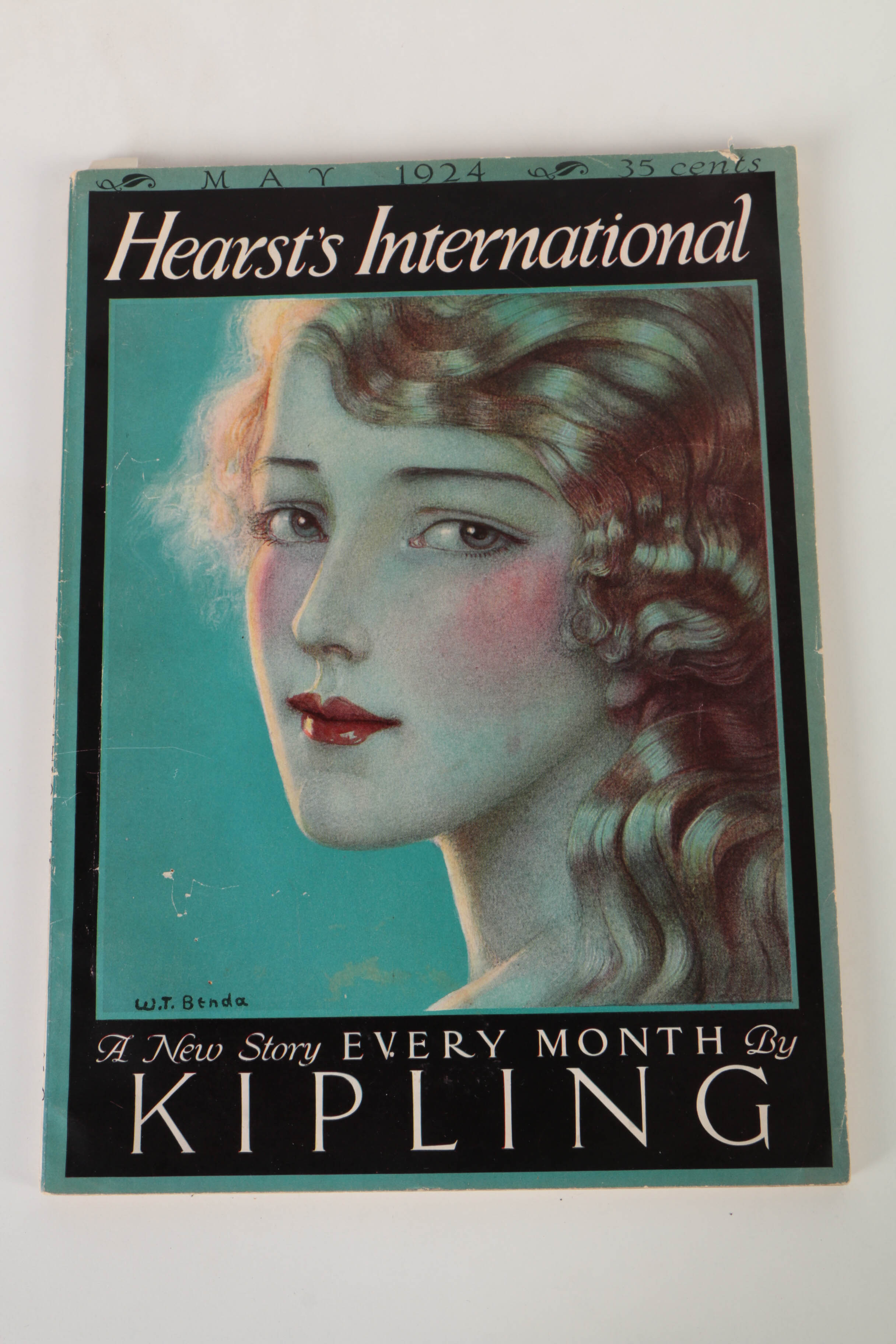 "Hearst's International" and "Cosmopolitan" Magazines