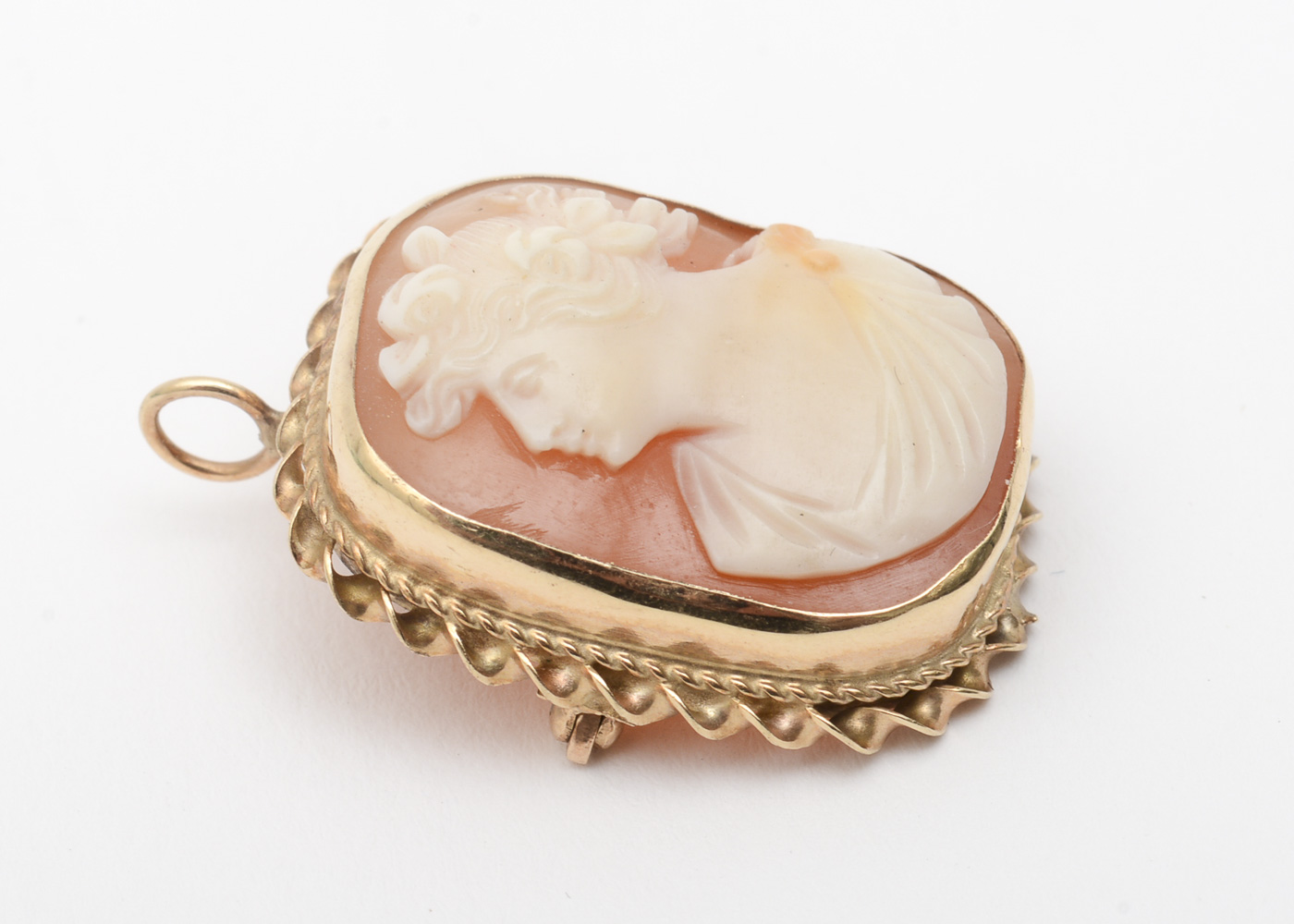 Vintage 14K Yellow Gold and Carved Shell Cameo Pendant Brooch