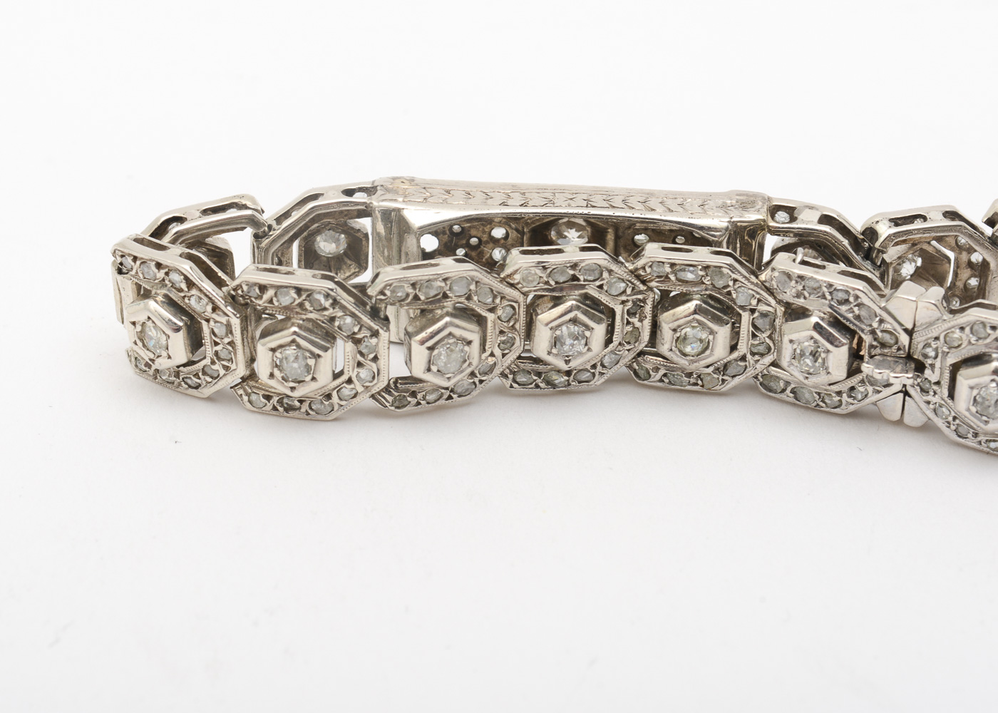 Edwardian Platinum and 3.00 CTW Diamond Link Bracelet