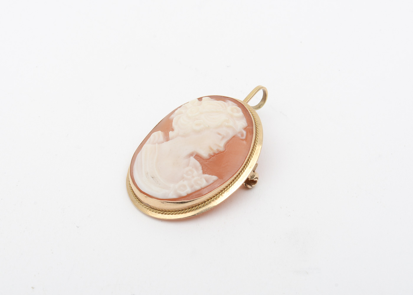 Vintage 14K Yellow Gold and Carved Shell Cameo Pendant Brooch