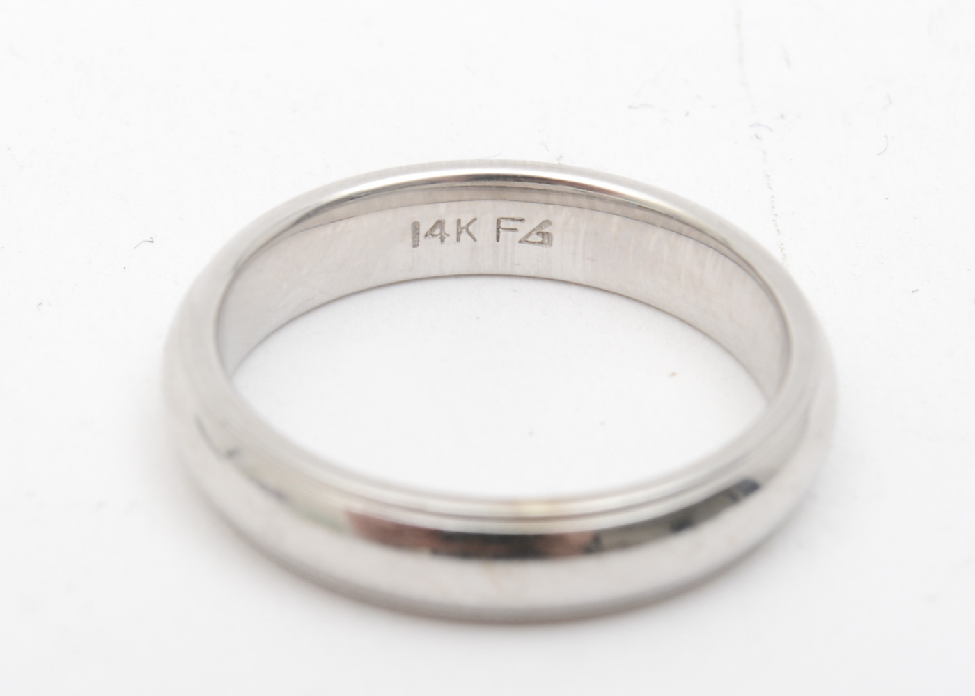 Men's 14K White Gold Wedding Band