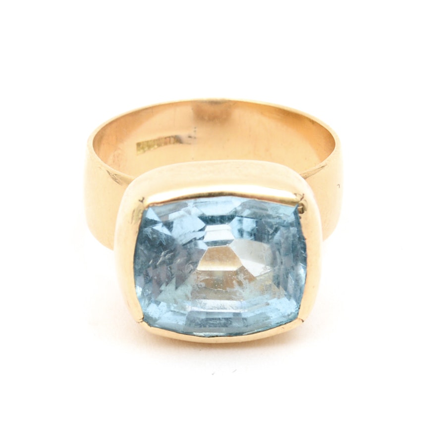 18K Yellow Gold and 8.25 CTS Blue Topaz Solitaire Ring