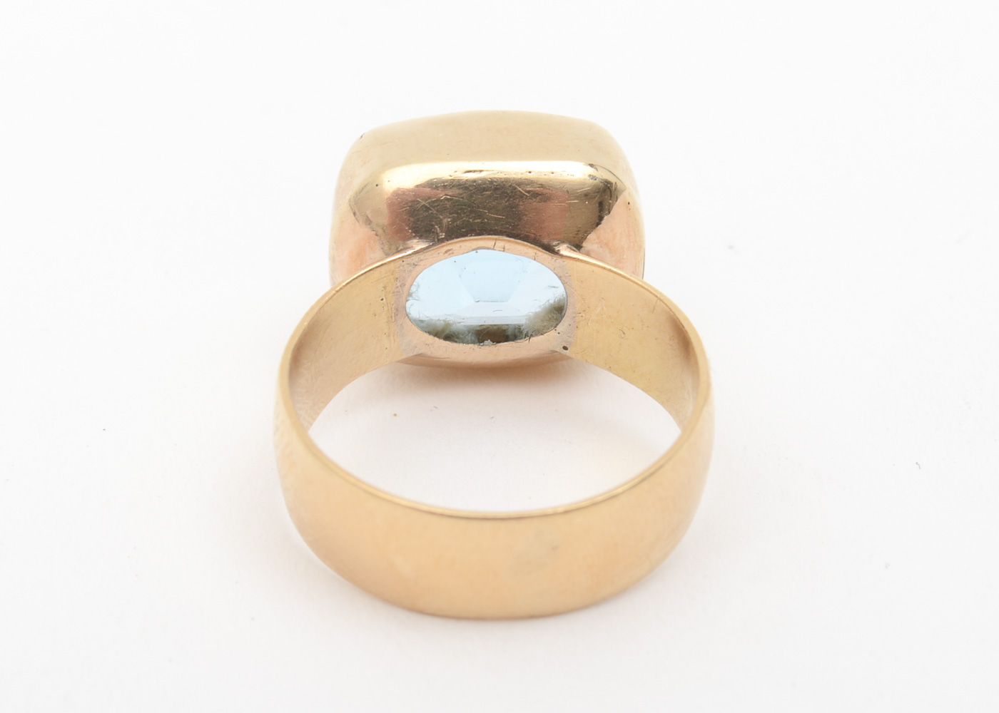 18K Yellow Gold and 8.25 CTS Blue Topaz Solitaire Ring