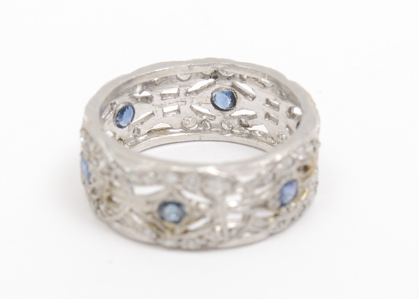 Platinum, 1.00 CTW Diamond and Sapphire Milgrain Barrel Ring