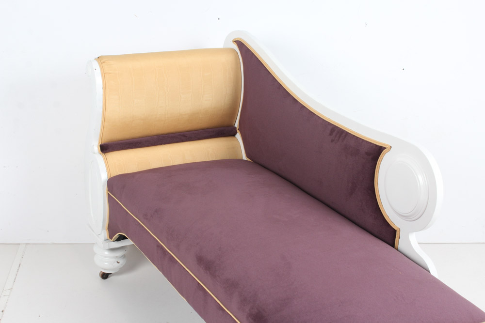 Upholstered Fainting Couch