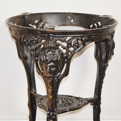 Early 20th Century English Cast Iron Pub Table