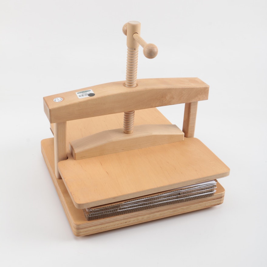 Smith & Hawken Wooden Flower Press