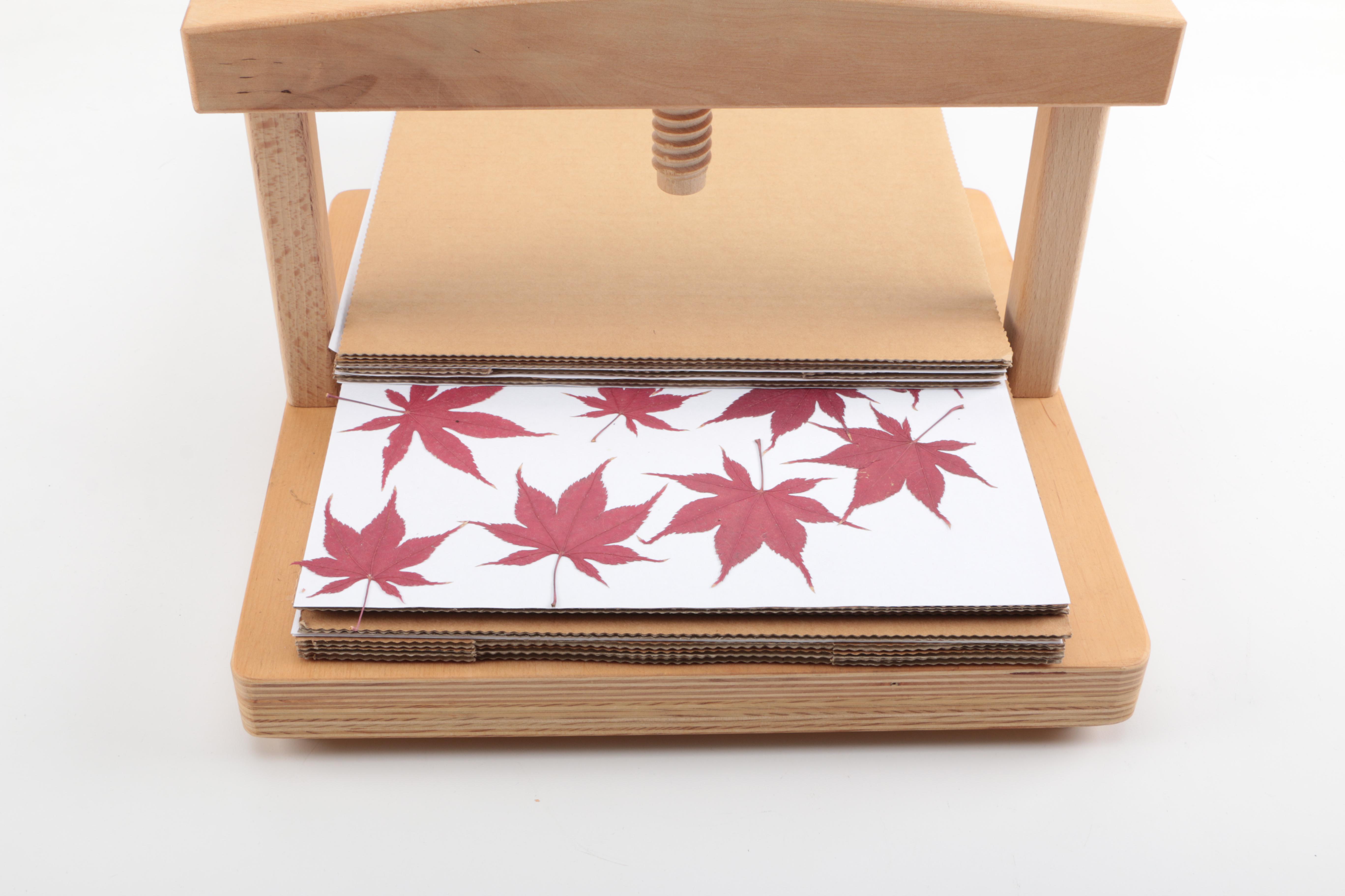 Smith & Hawken Wooden Flower Press