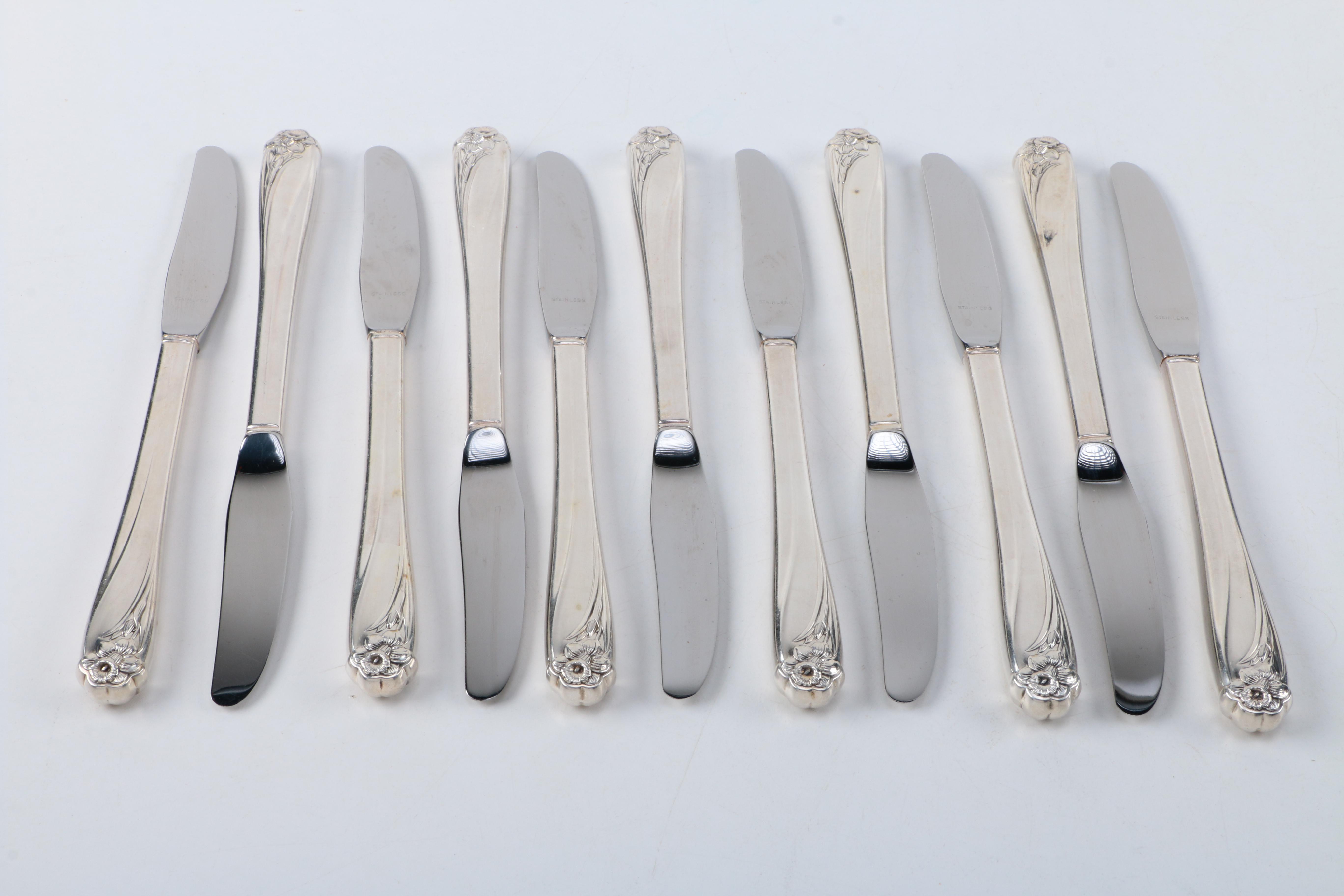 1847 Rogers Bros. "Daffodil" Silver Plate Flatware Set