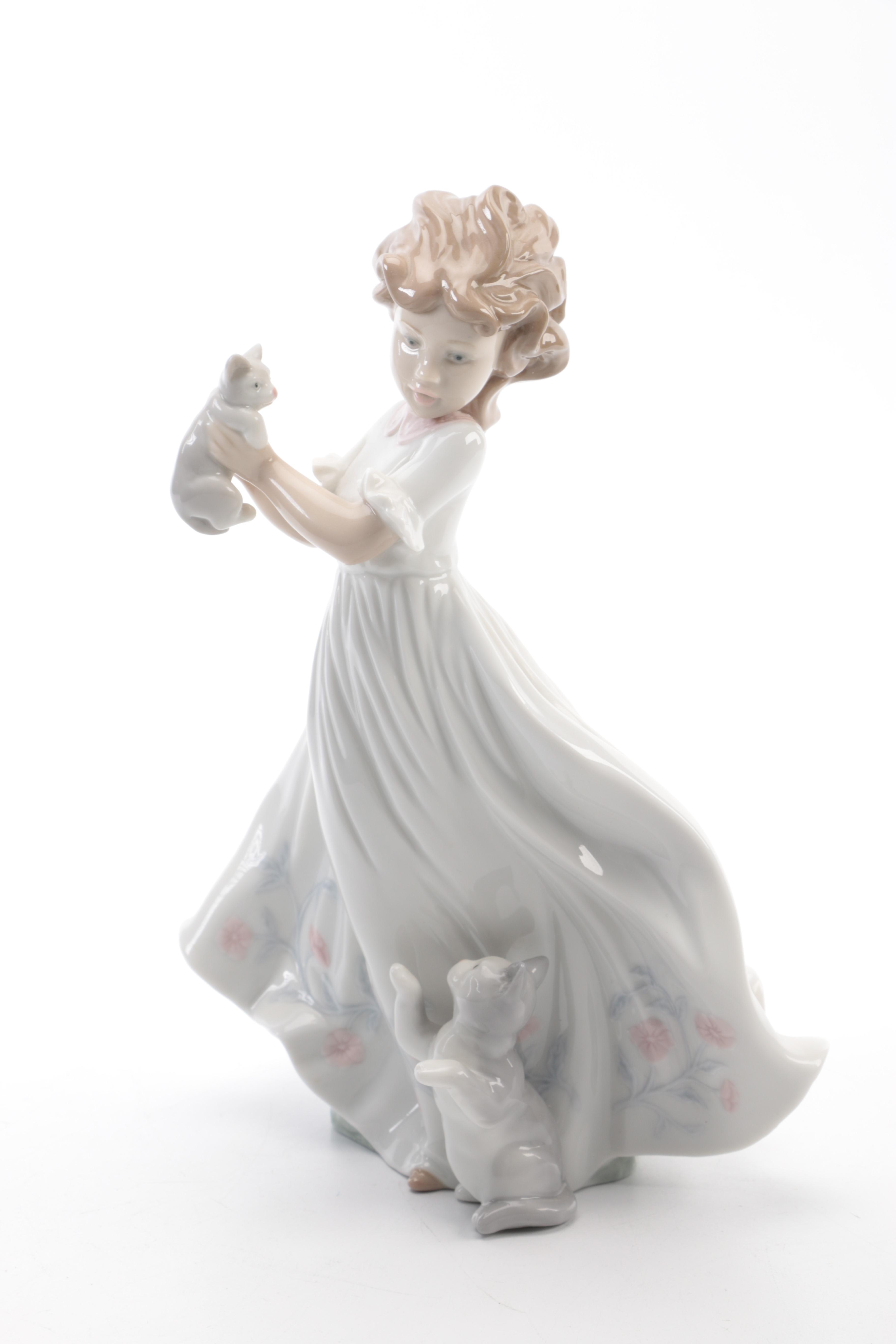 Lladró "Kittens Gathering" Porcelain Figurine