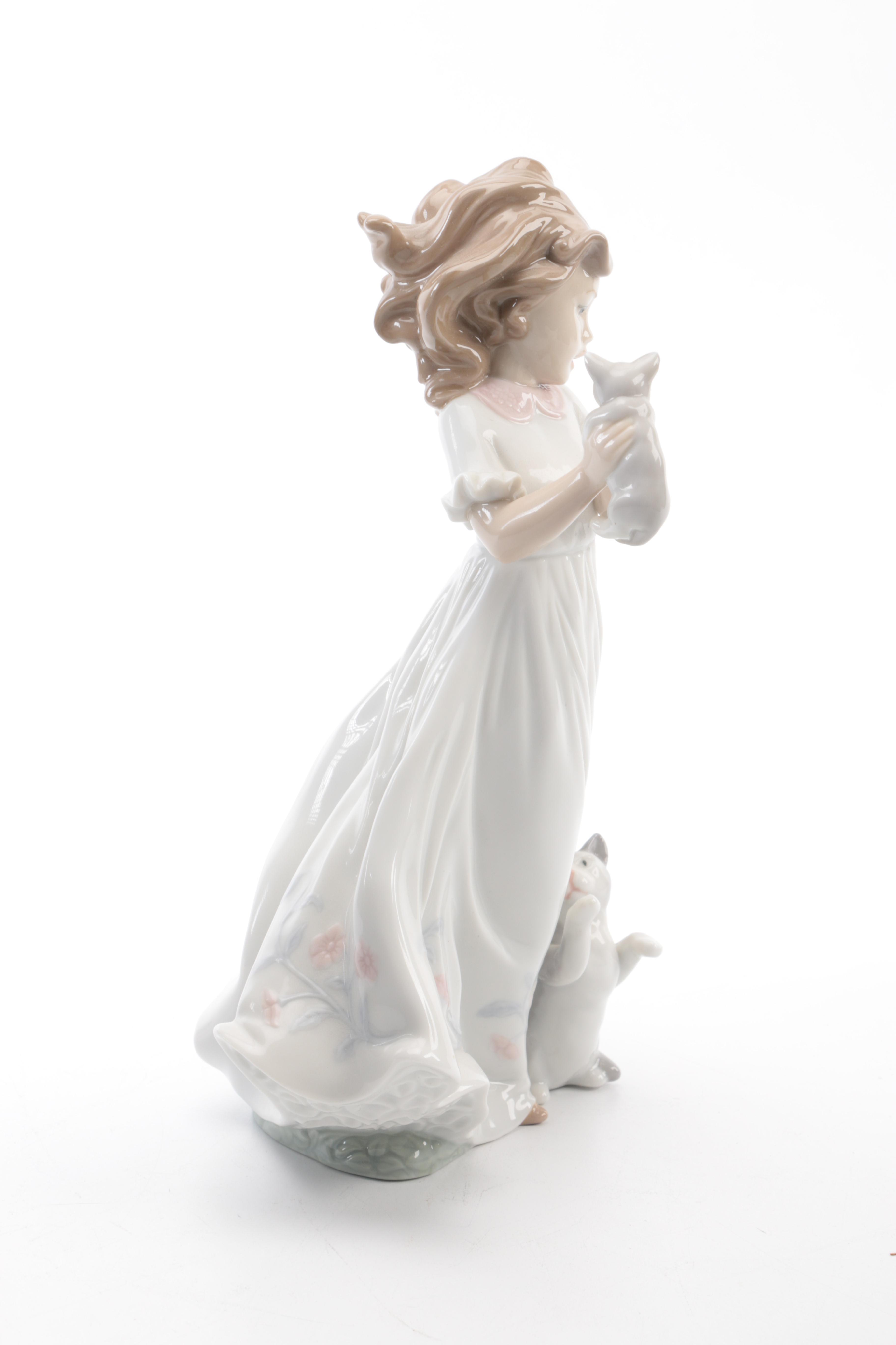 Lladró "Kittens Gathering" Porcelain Figurine