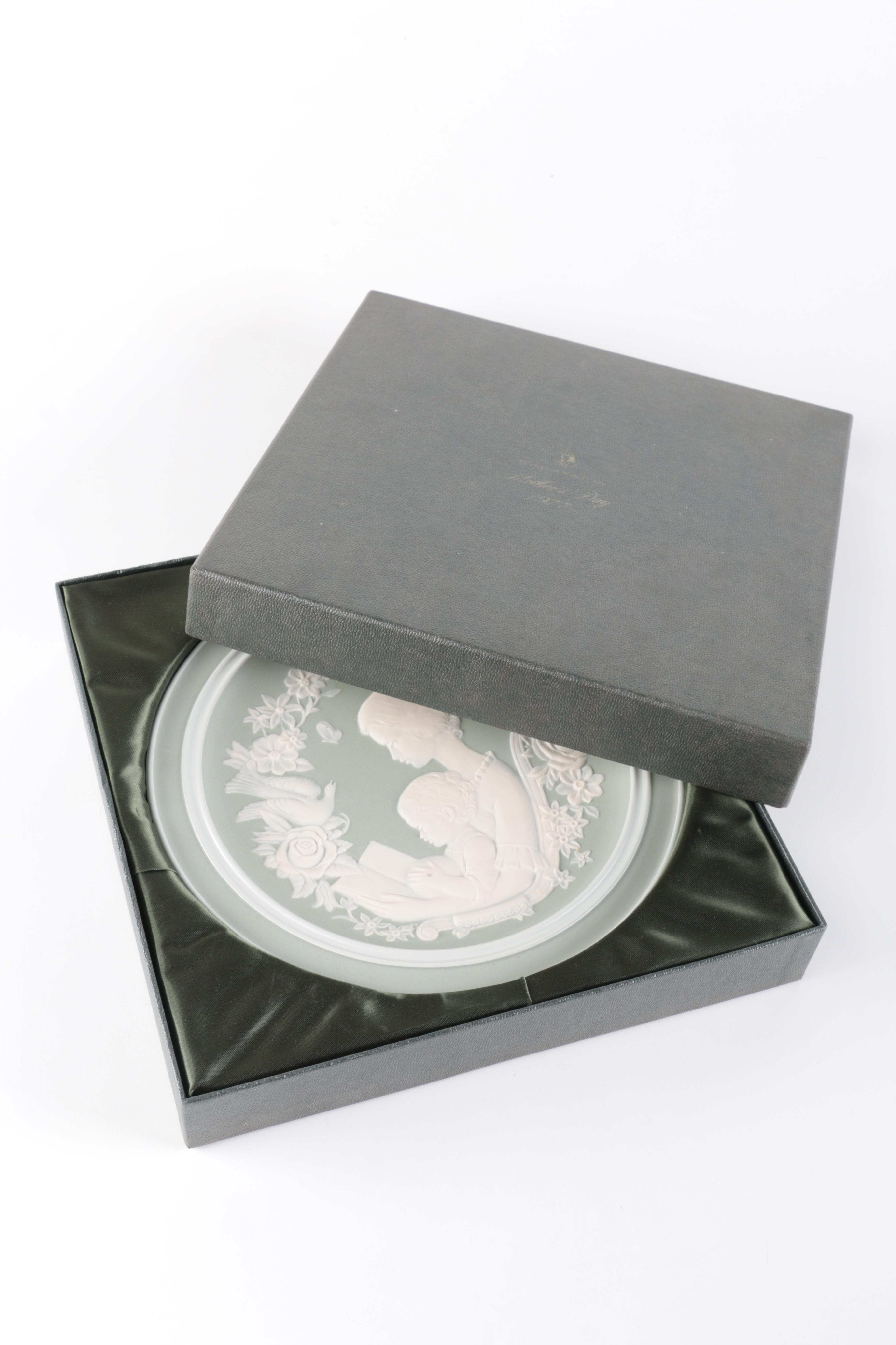 Franklin Mint 1977 "Mother's Day" Plate