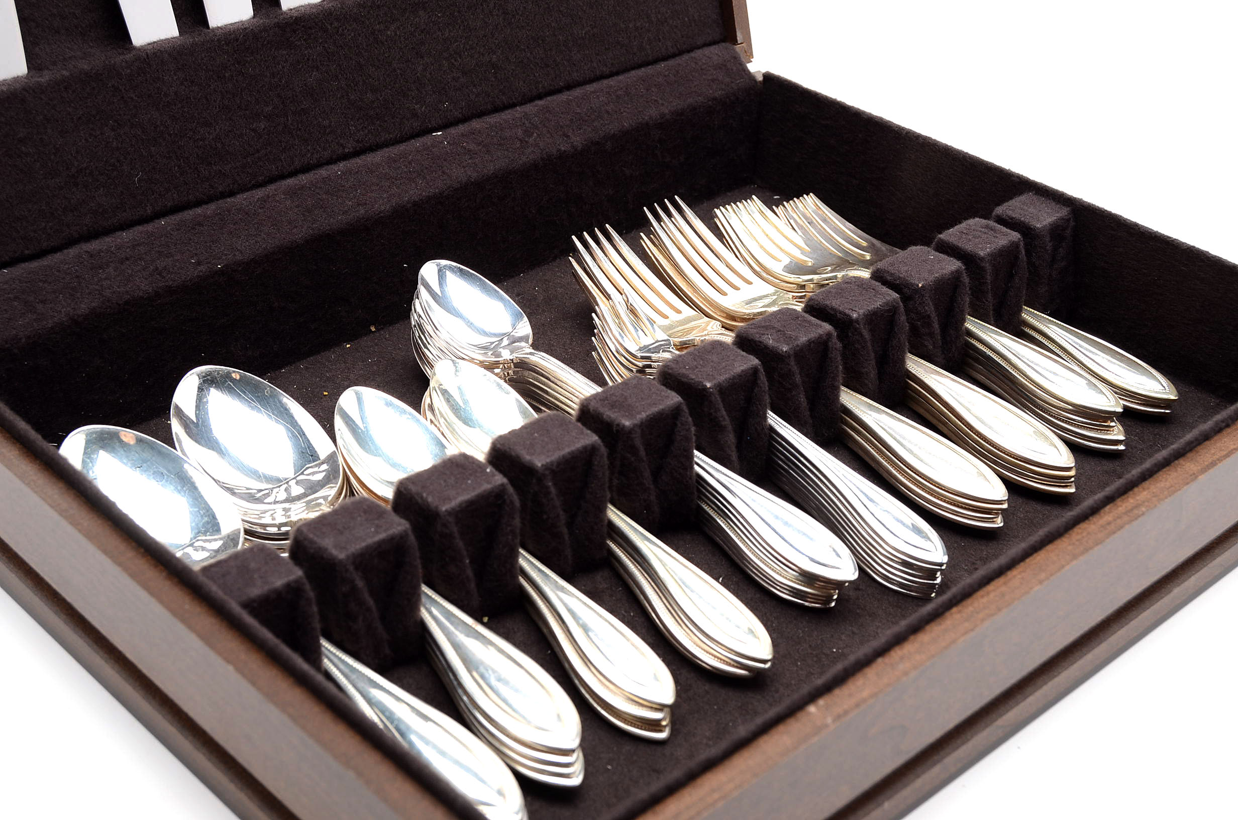 Oneida Silver-Plated "Silver Arbor" Flatware Service For Eight