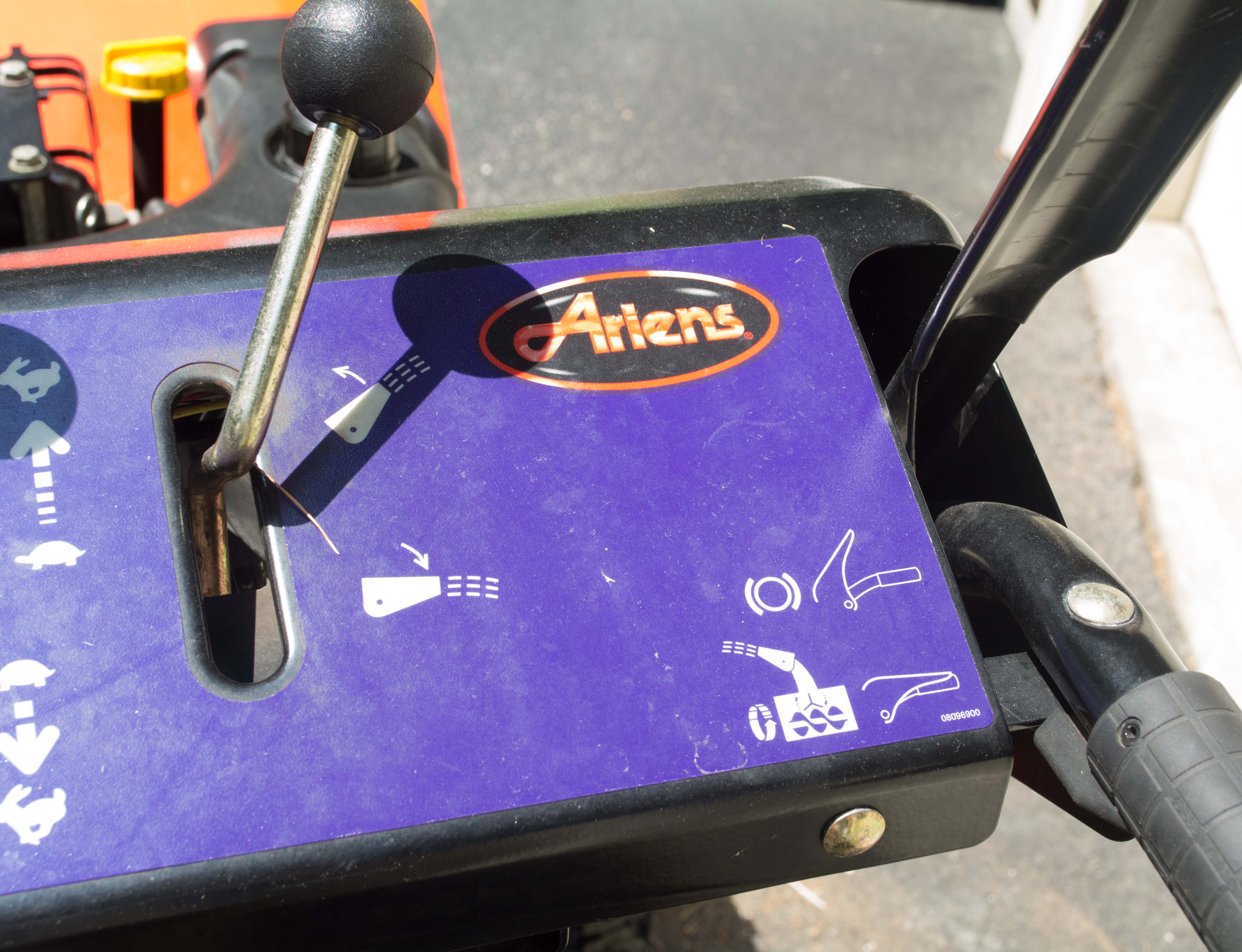 Ariens 1128 Pro Snowblower