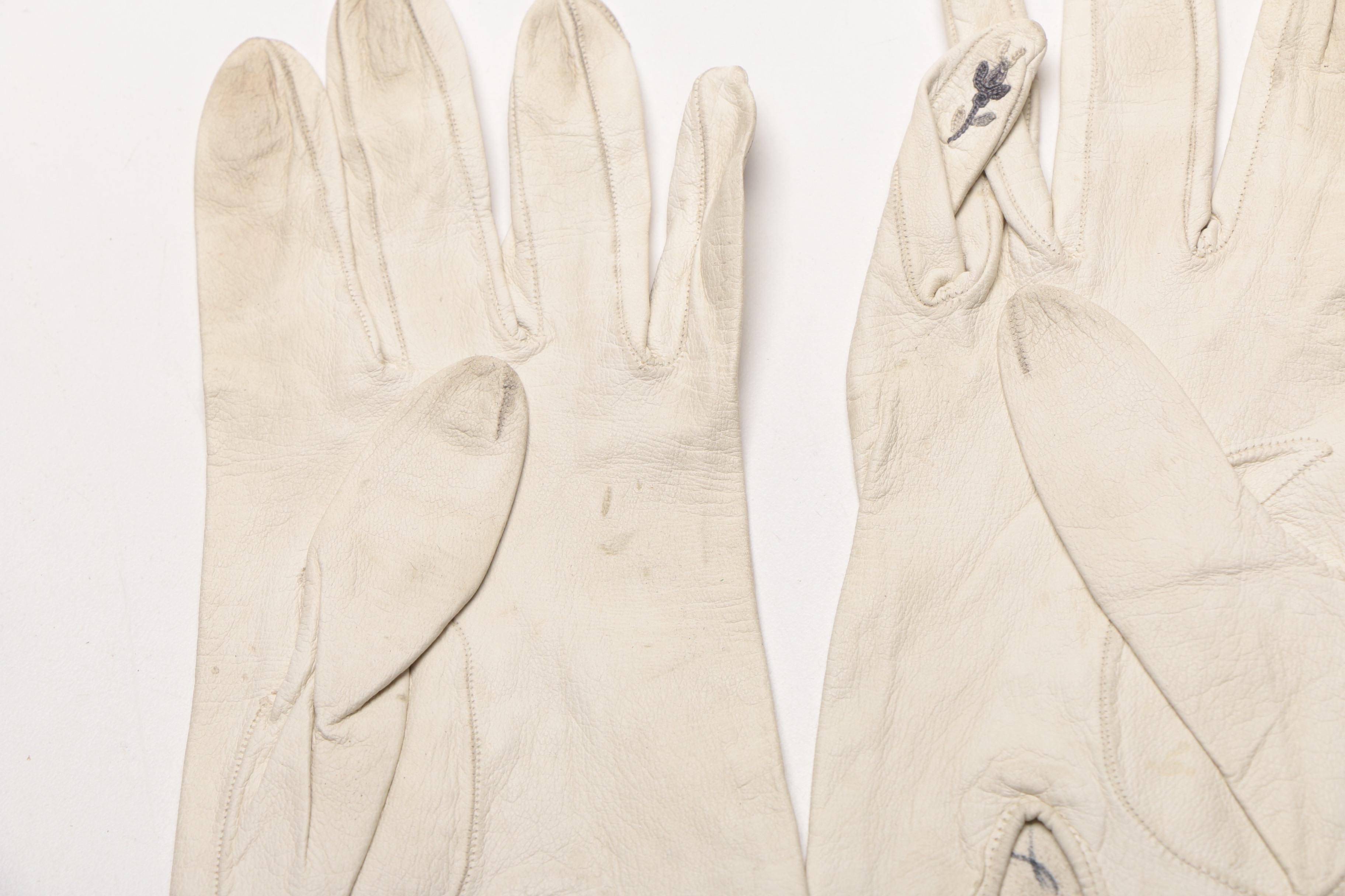 Assorted Women's Leather and Cotton Gloves