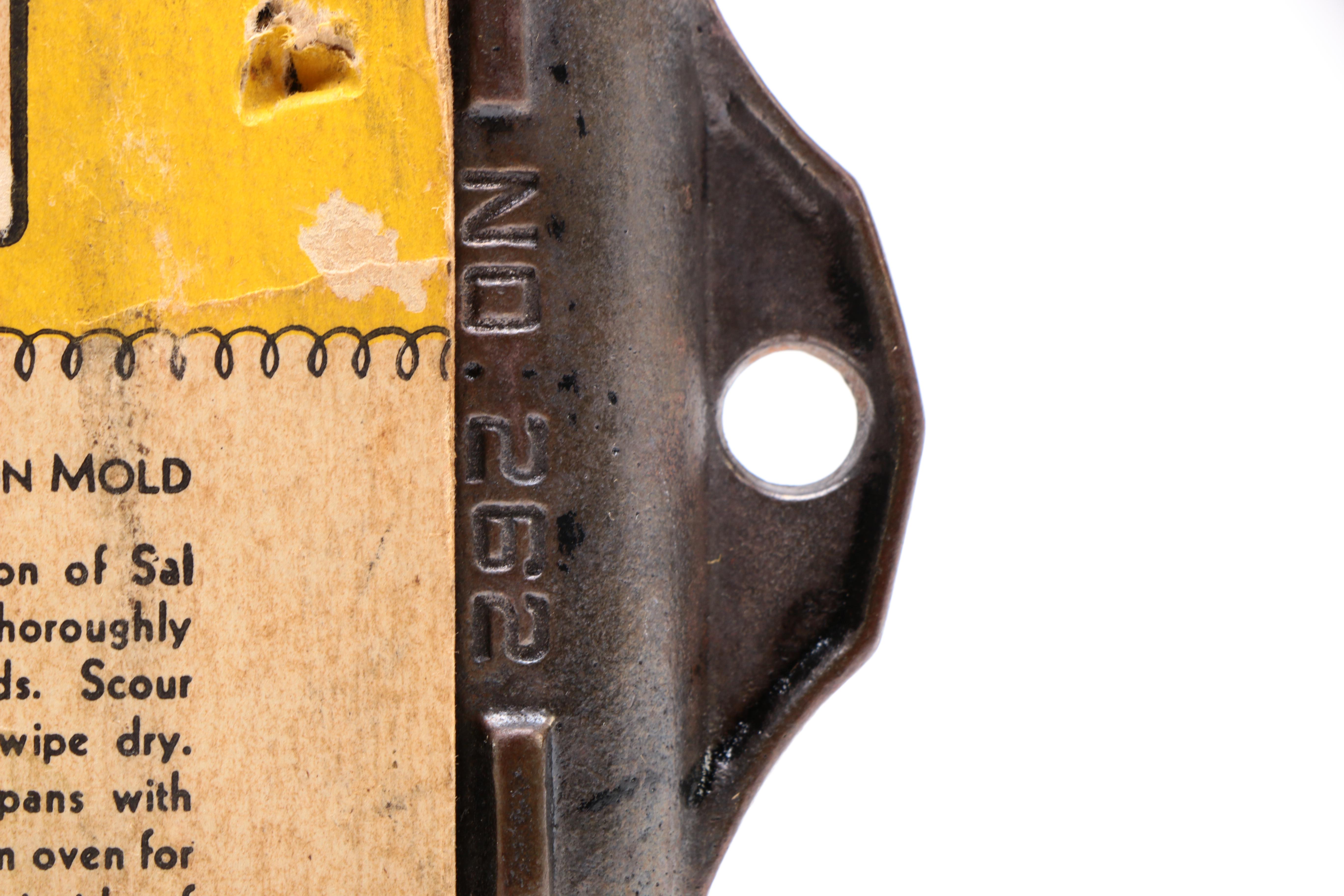 Griswold "Tea Size Crispy Corn" Cake Pan Set