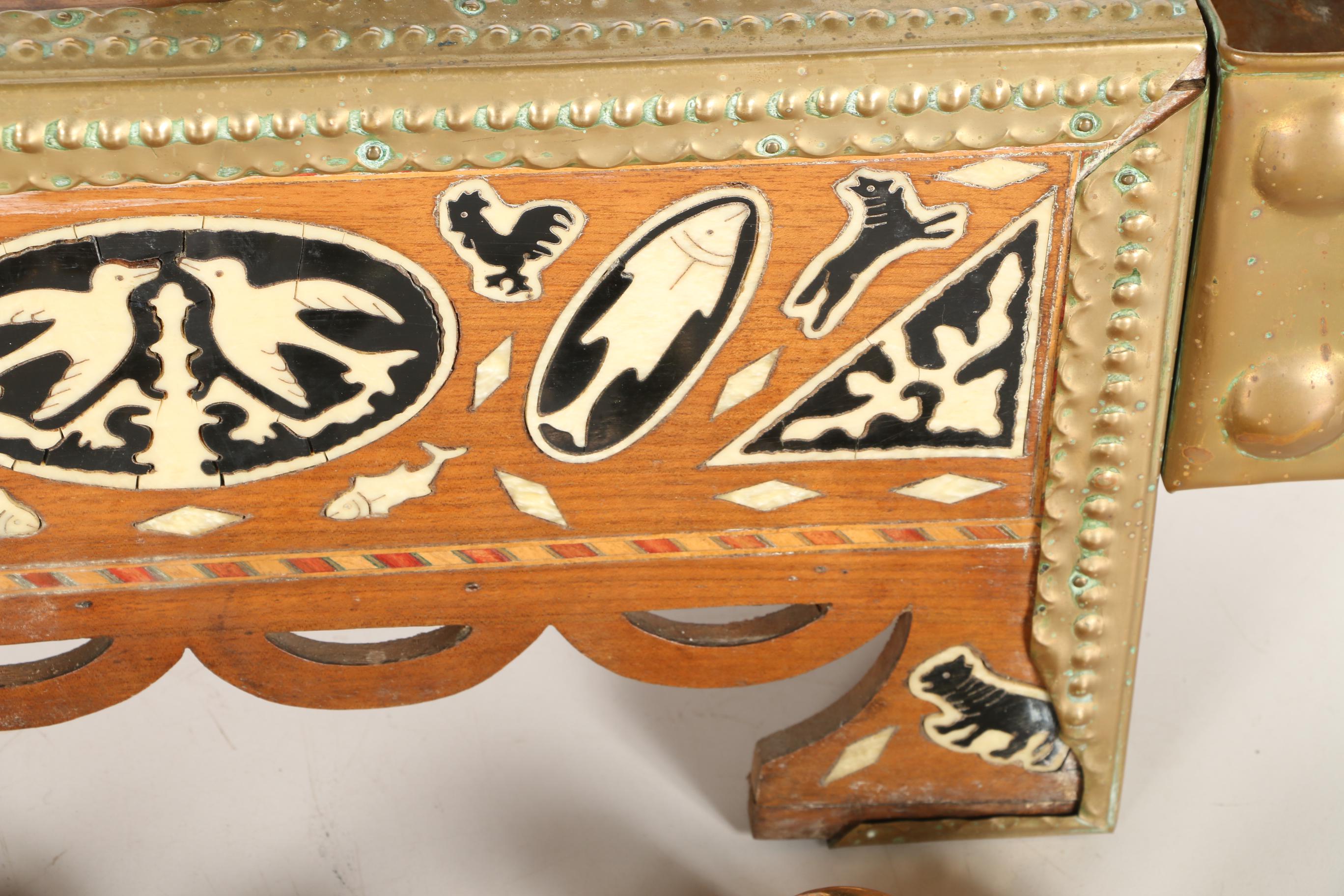 Portable Wooden Shoe Shine Stand