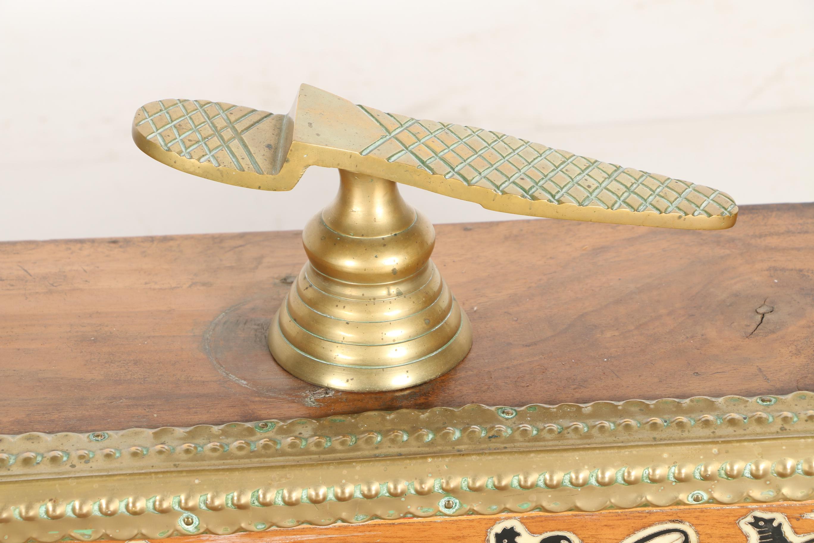 Portable Wooden Shoe Shine Stand