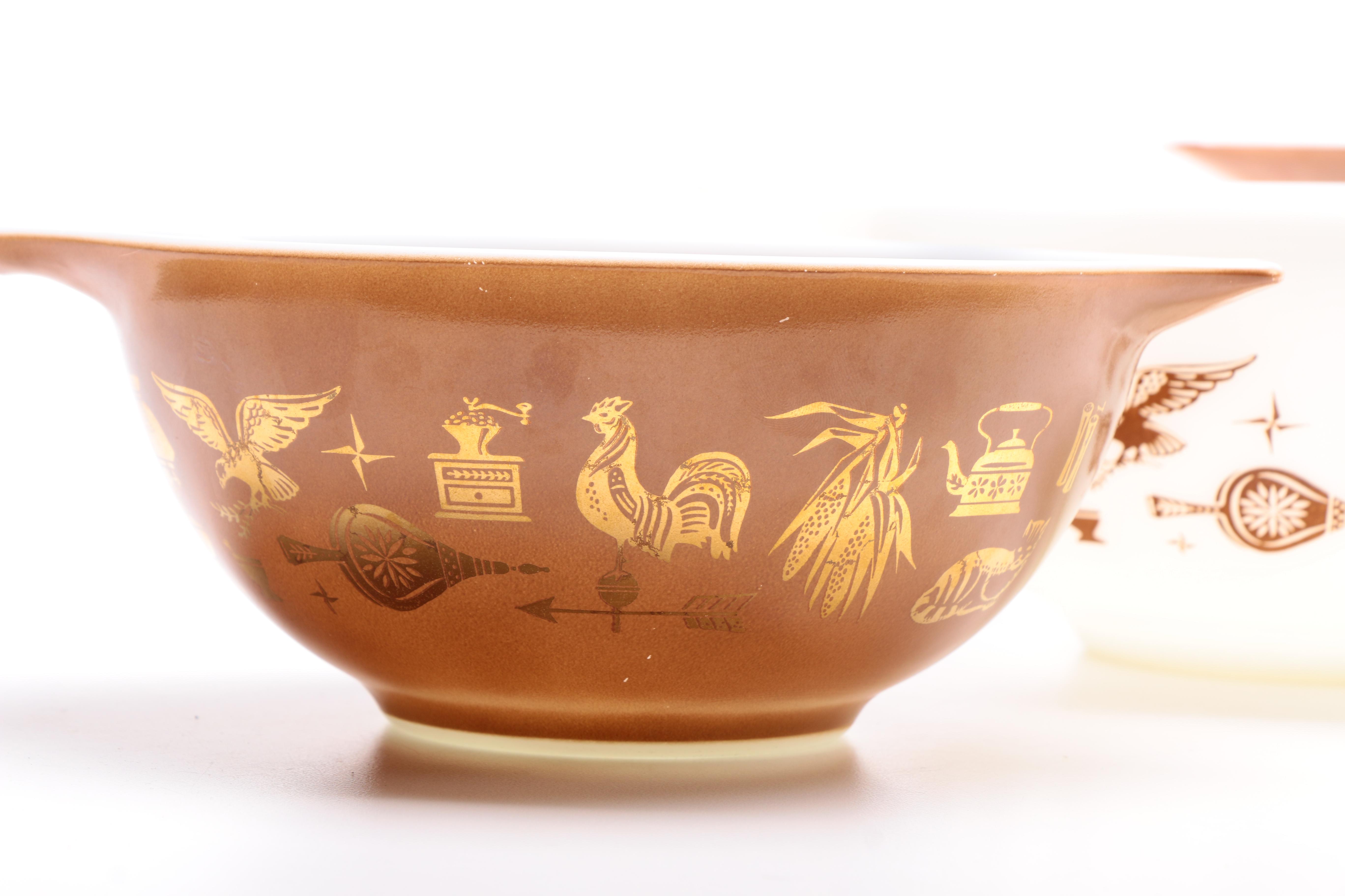 Circa 1950s Pyrex "Early American" Nesting Bowls