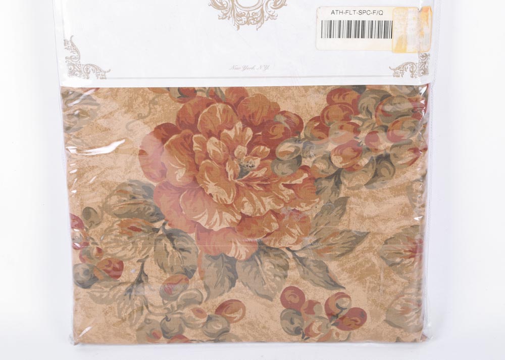 Nancy Koltes Athena Full / Queen Flat Sheet and Kookoon Silk Pillowcases