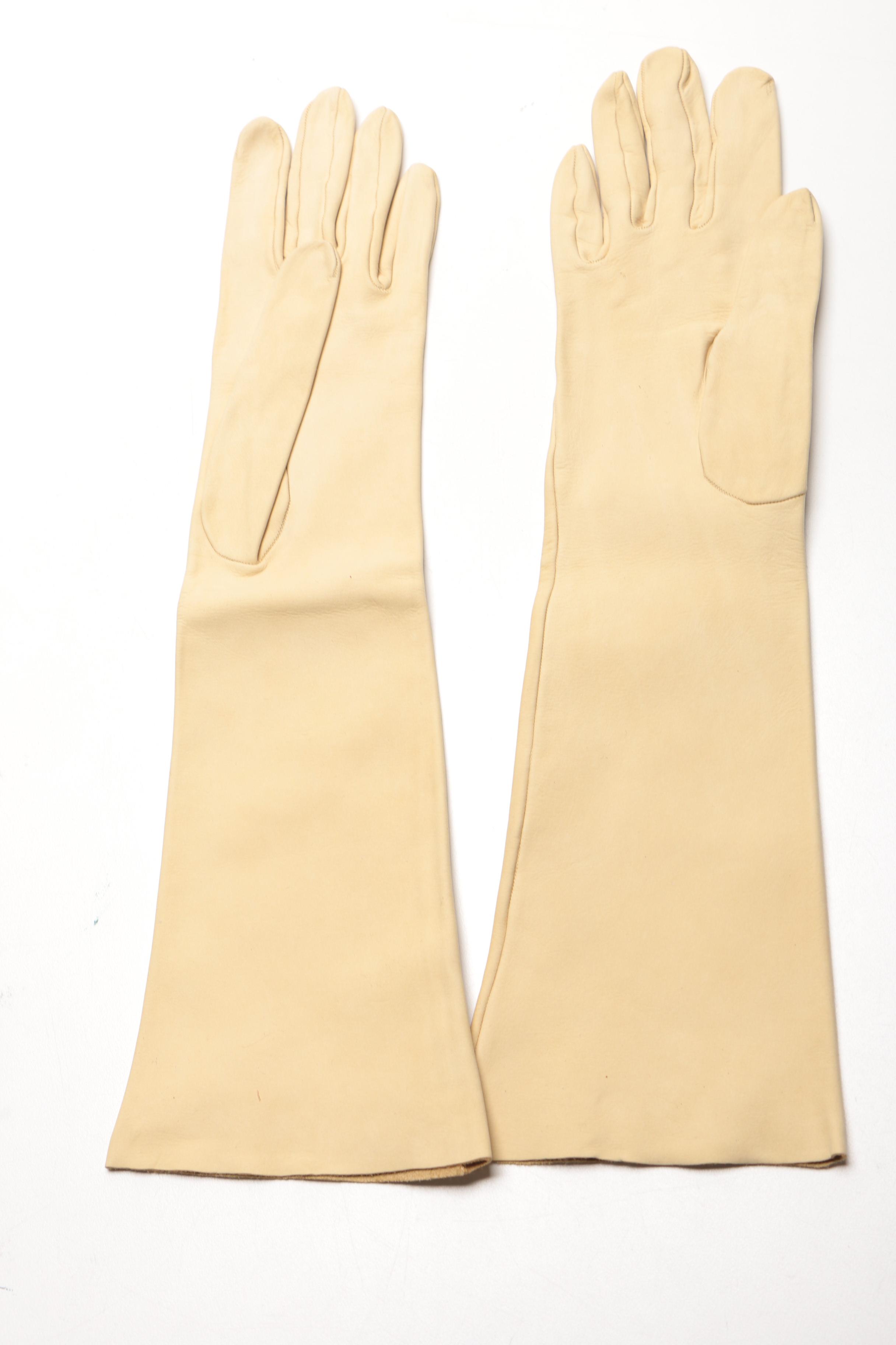 Collection of Leather Gloves With Silk and Cashmere