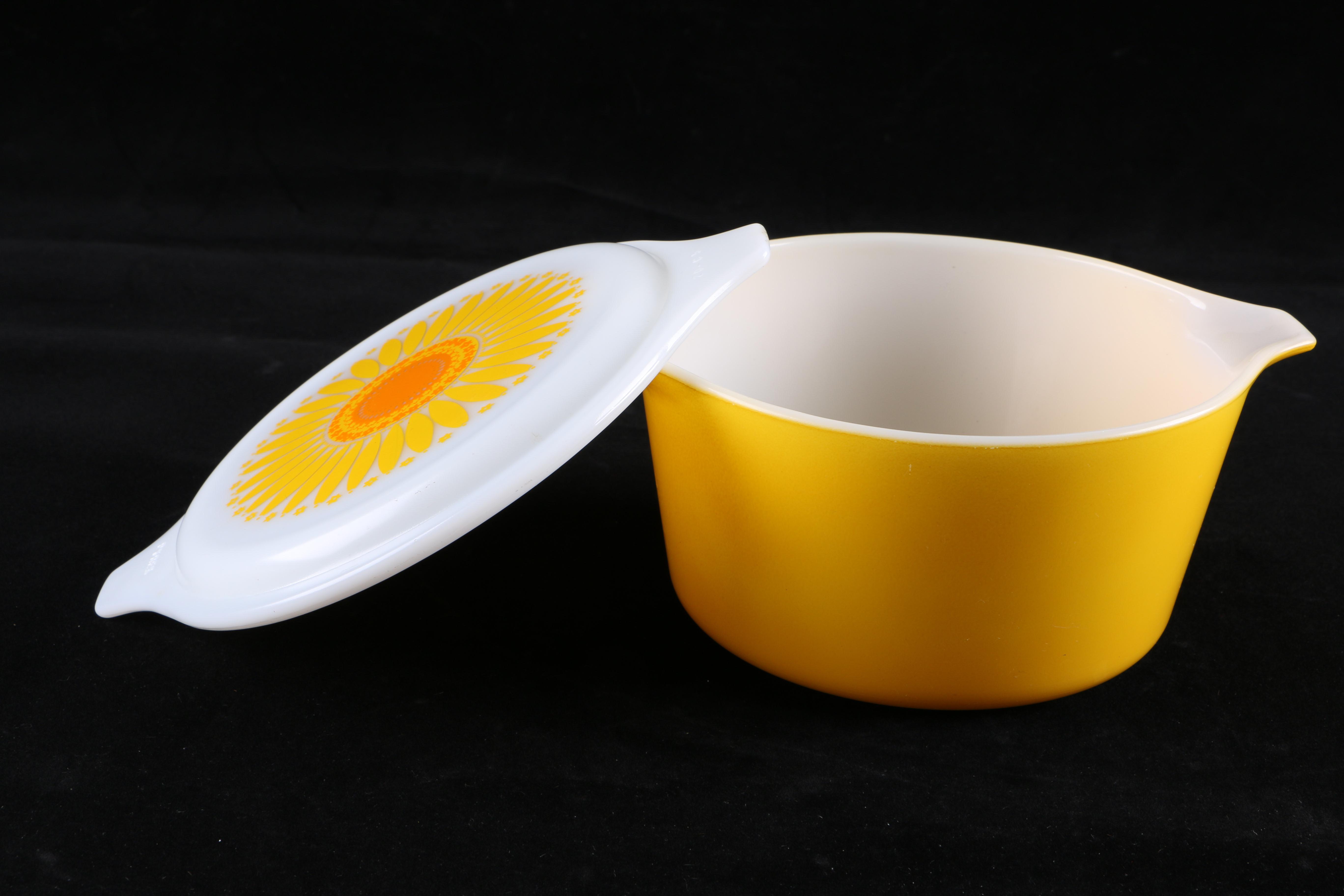 Pyrex "Daisy" Glass Dishes