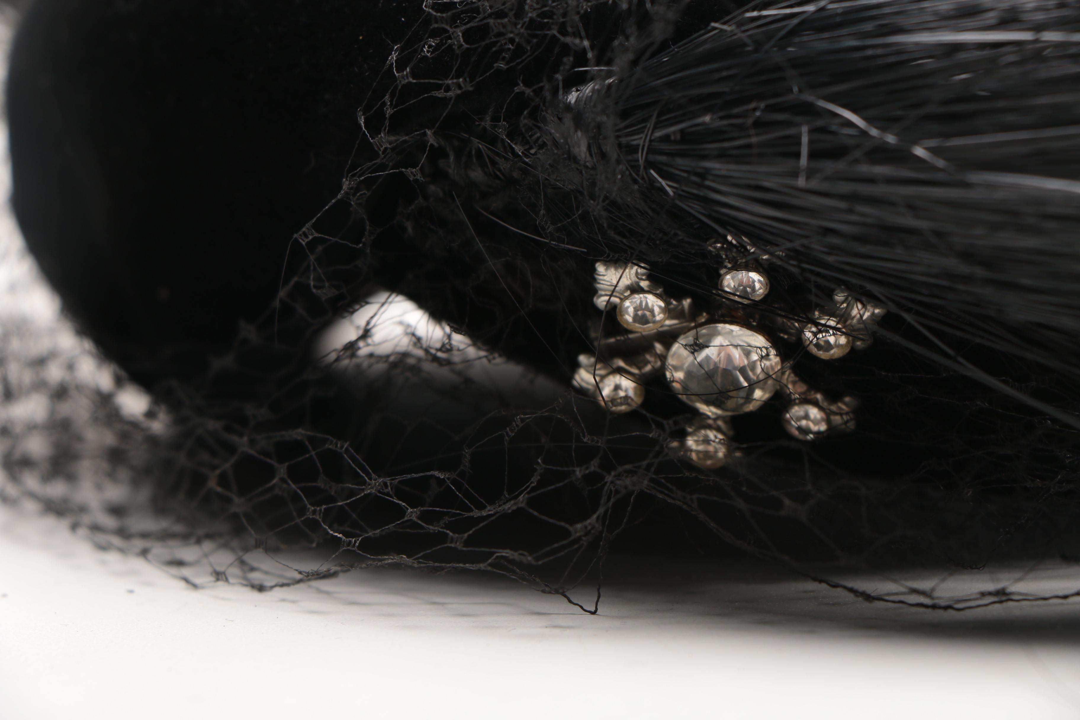 Black Feathered Women's Vintage Hats