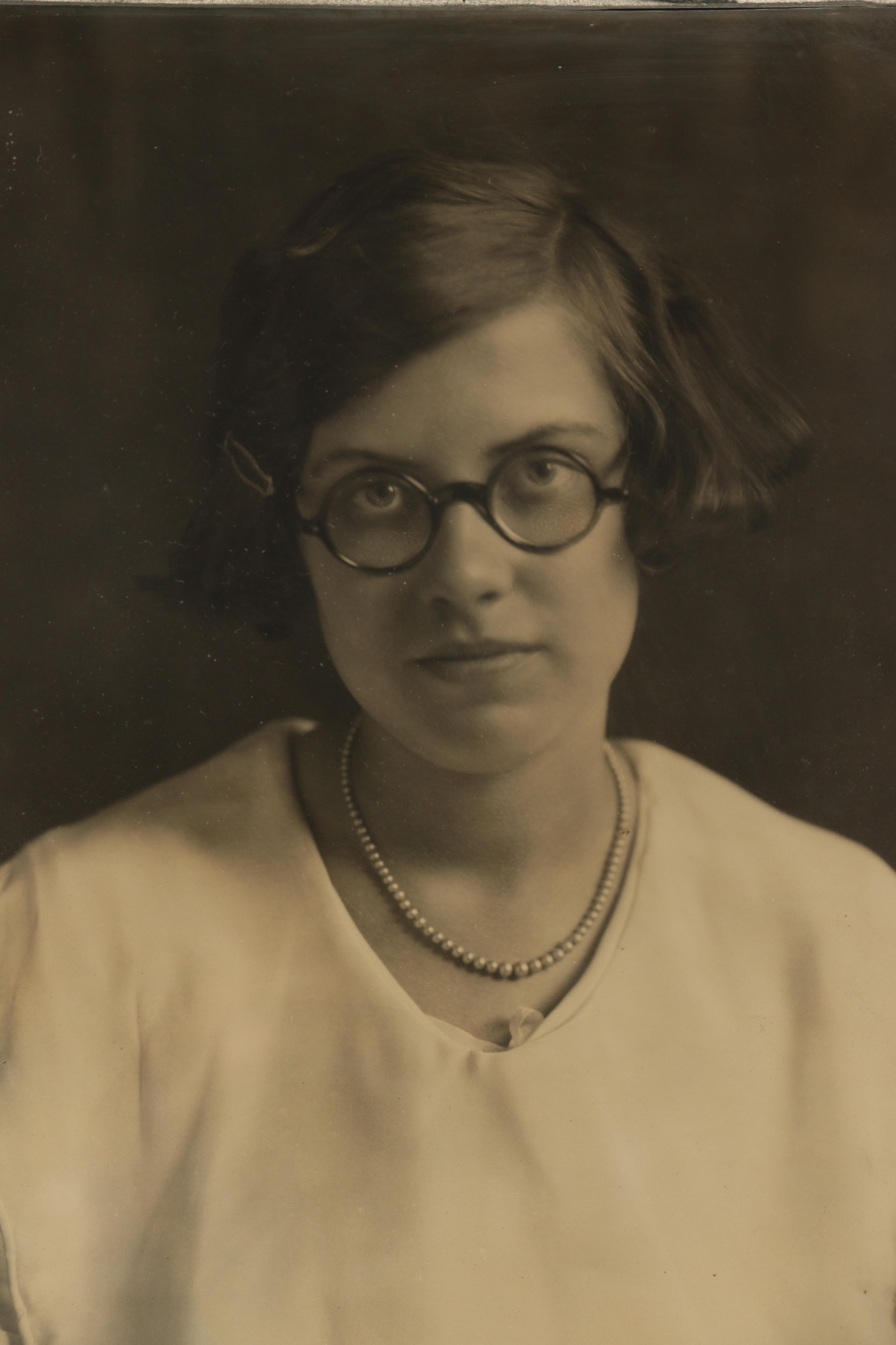 Black and White Photographic Portraits in Art Deco Swing Frames