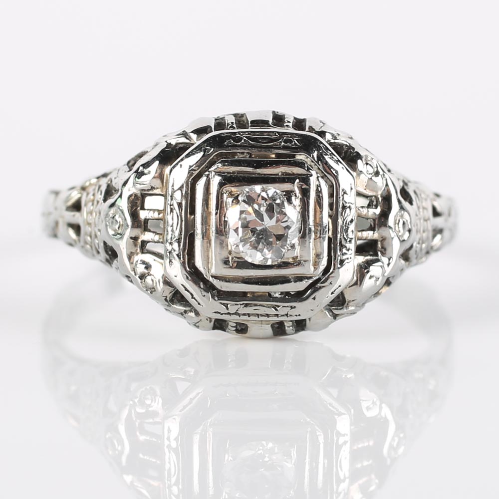 Late Edwardian 18K White Gold and Diamond Ring