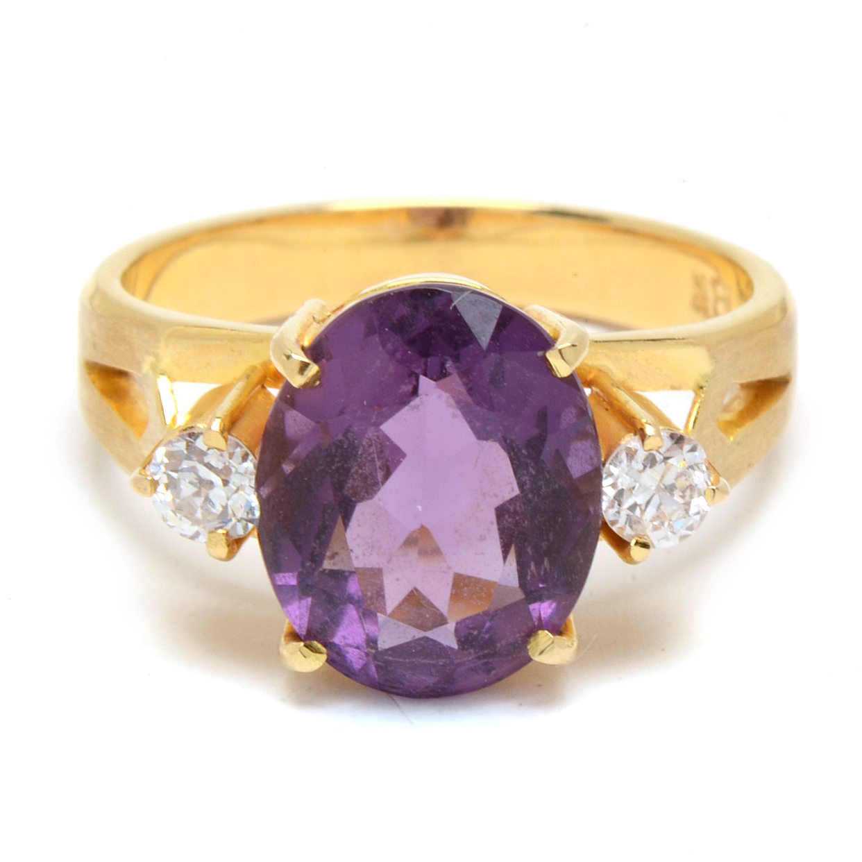 18K Yellow Gold Amethyst and Diamond Ring