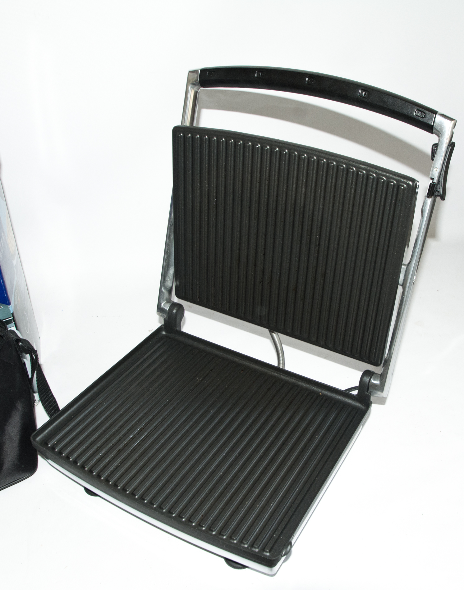 Small Kitchen Appliances featuring KitchenAid