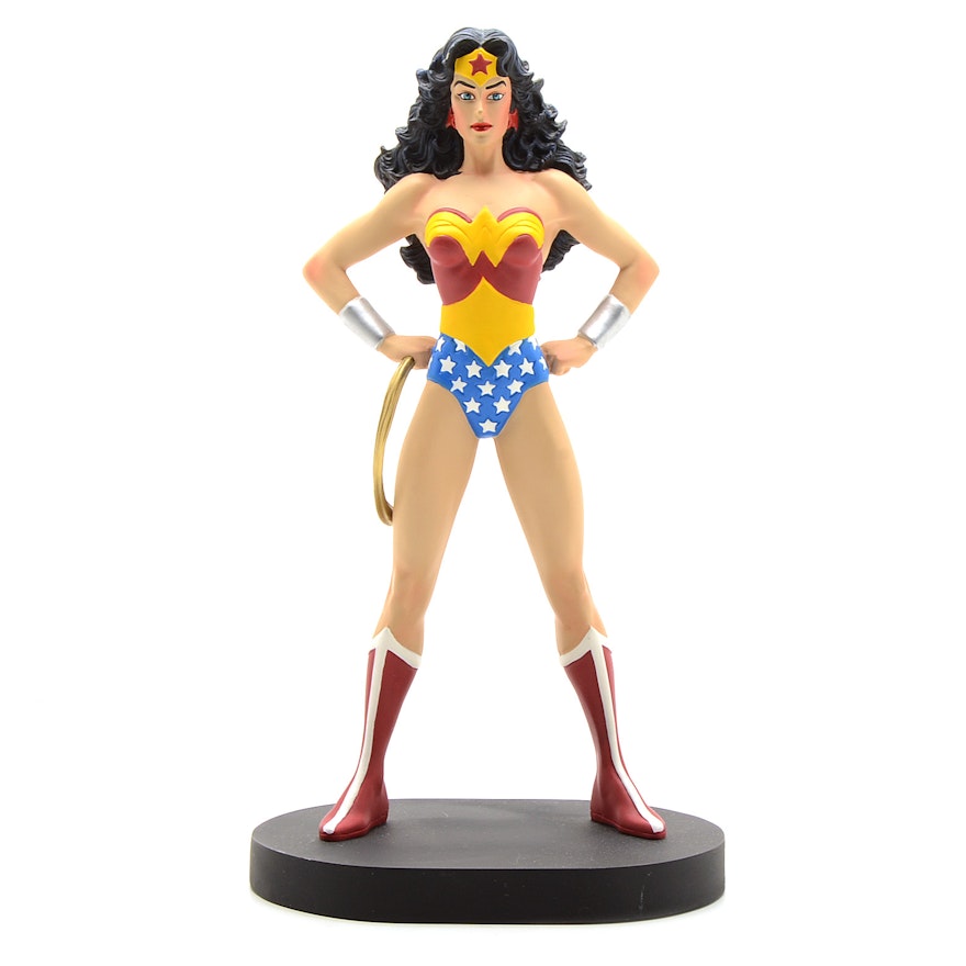 Warner Bros. Studio Store Wonder Woman Collectible Statue
