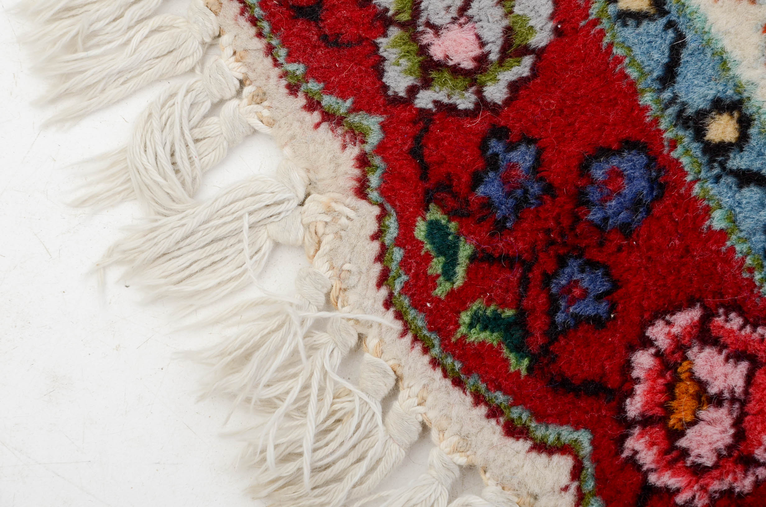 Hand-Knotted Indo-Tabriz Wool Round Accent Rug