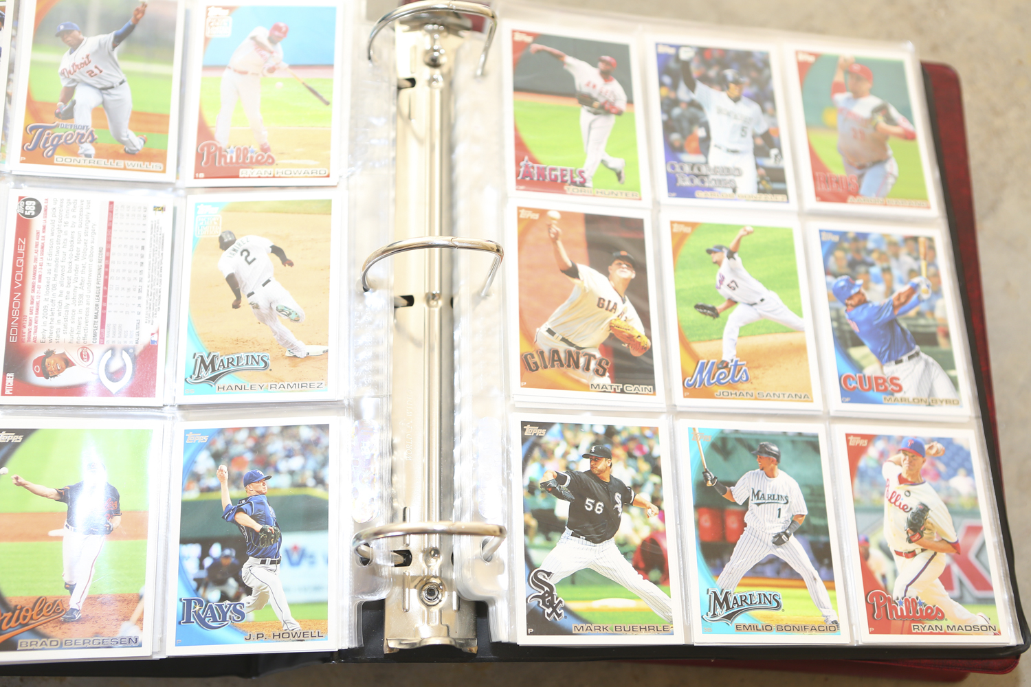 Large Collection of Baseball Cards