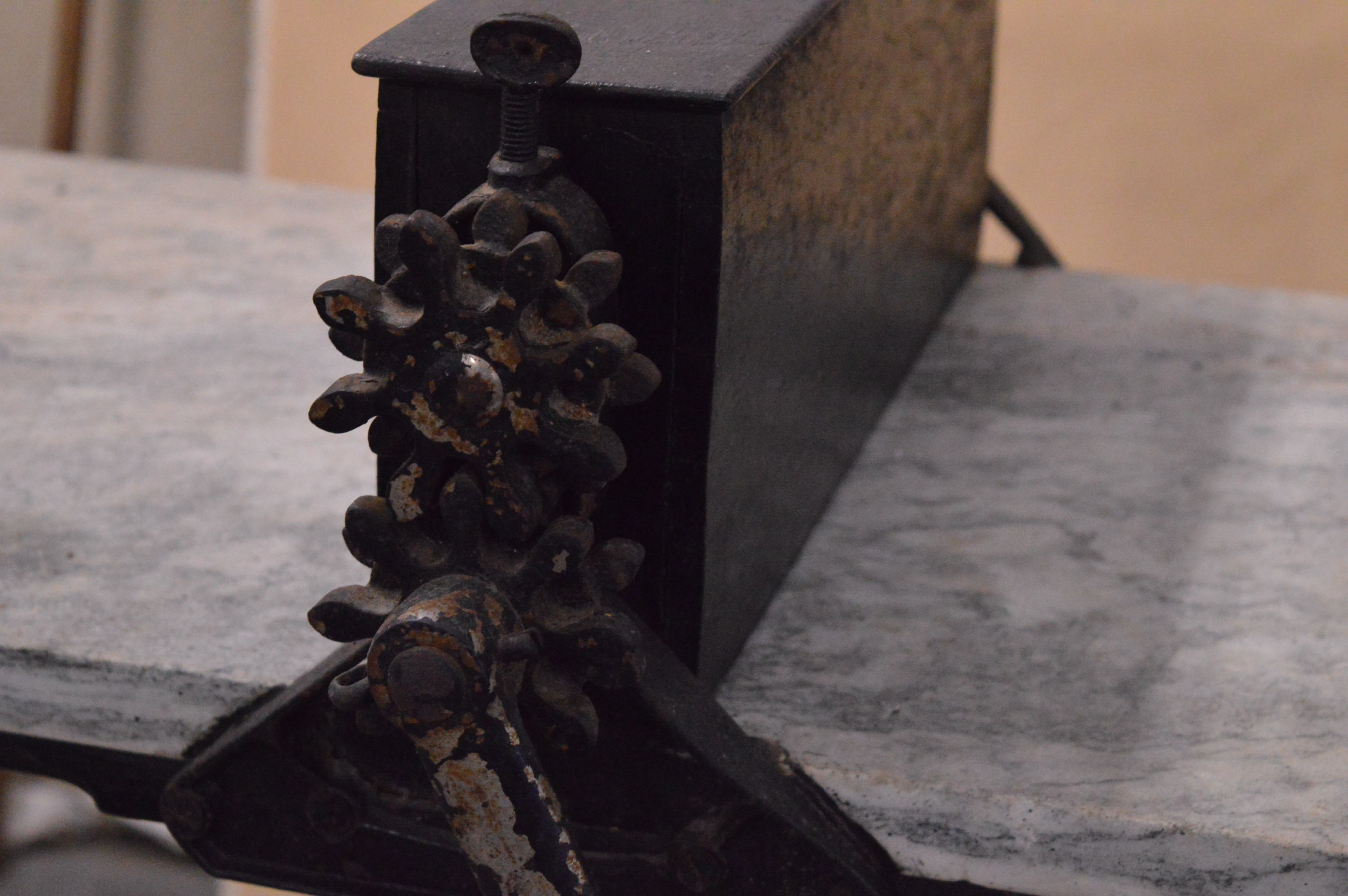 Antique DeMuth Biscuit Brake