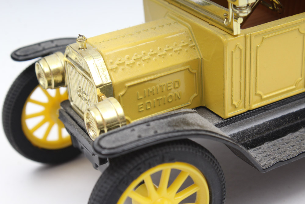 ERTL Diecast Collectible Vehicles