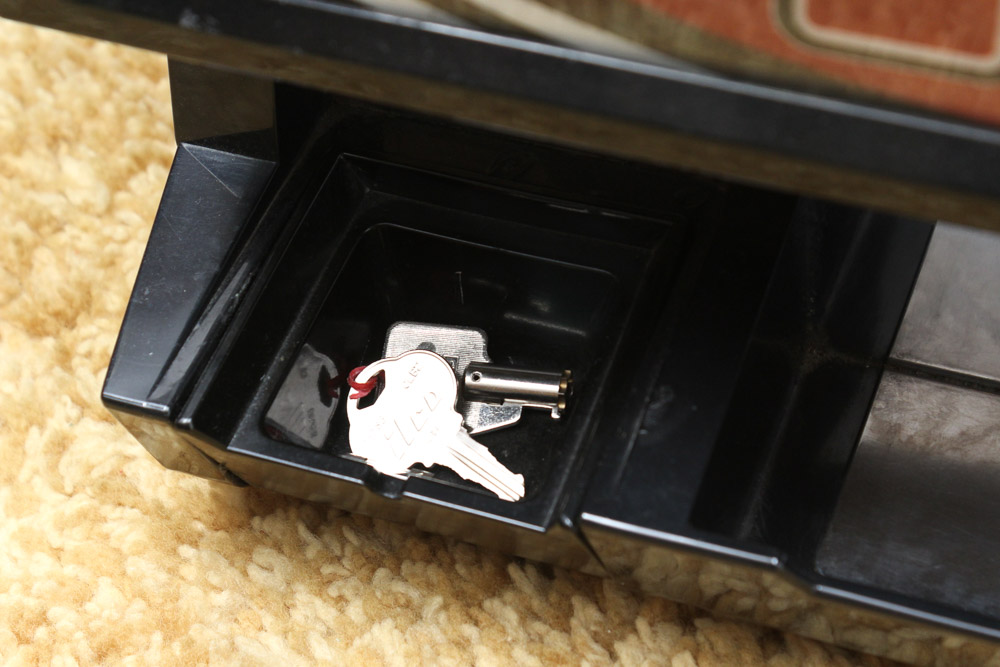 Japanese "777" Slot Machine