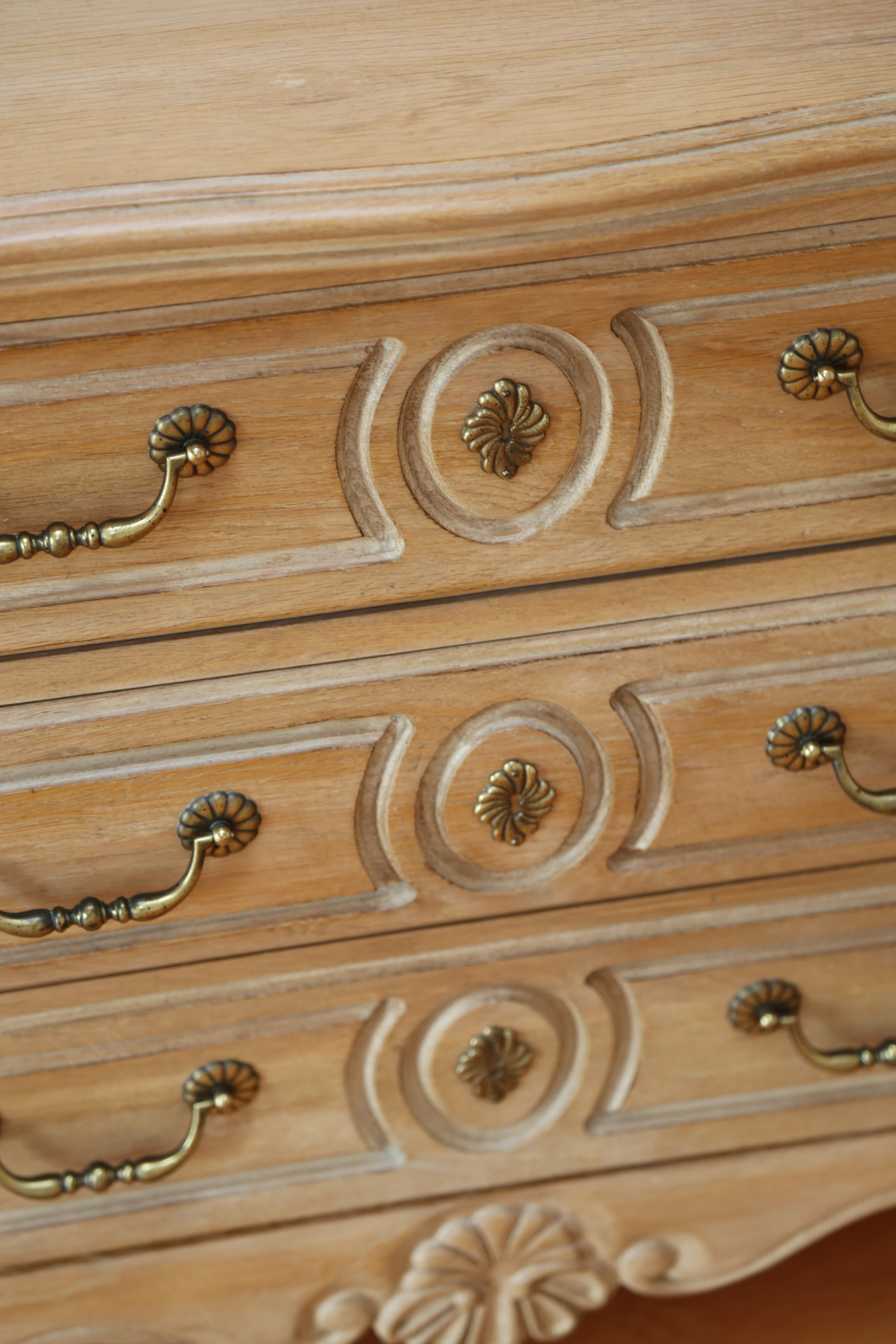 French Provincial Style White Oak Bombe Chest by Hickory White